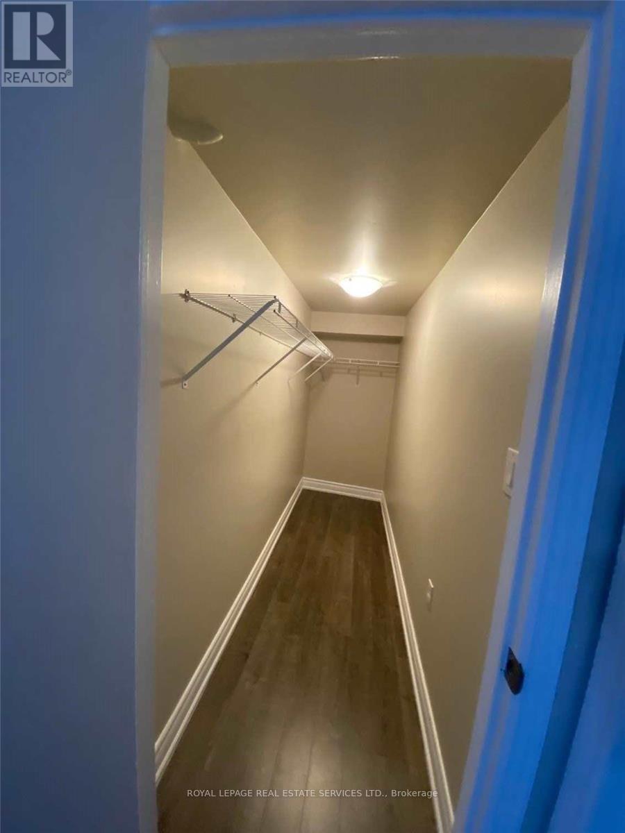 Detached at 4127 LOYALIST DRIVE, Mississauga