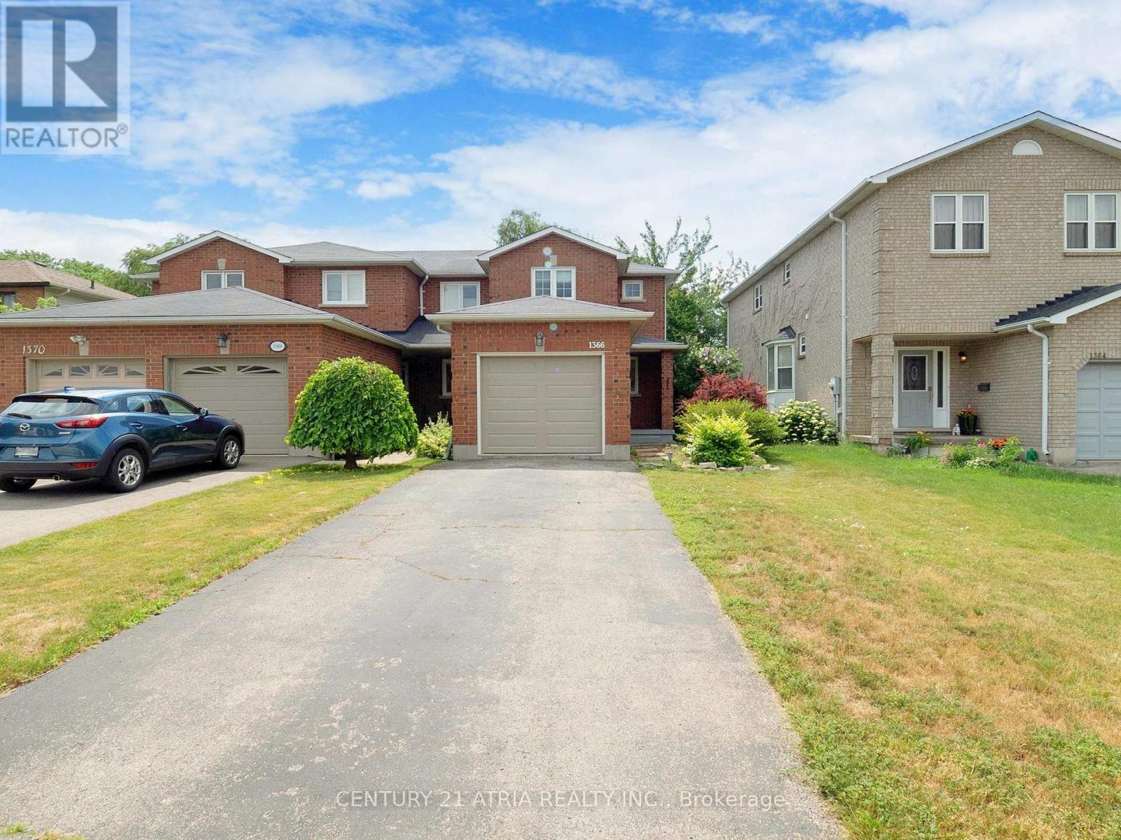 Townhouse at 1366 TREELAND STREET, Burlington (Freeman)