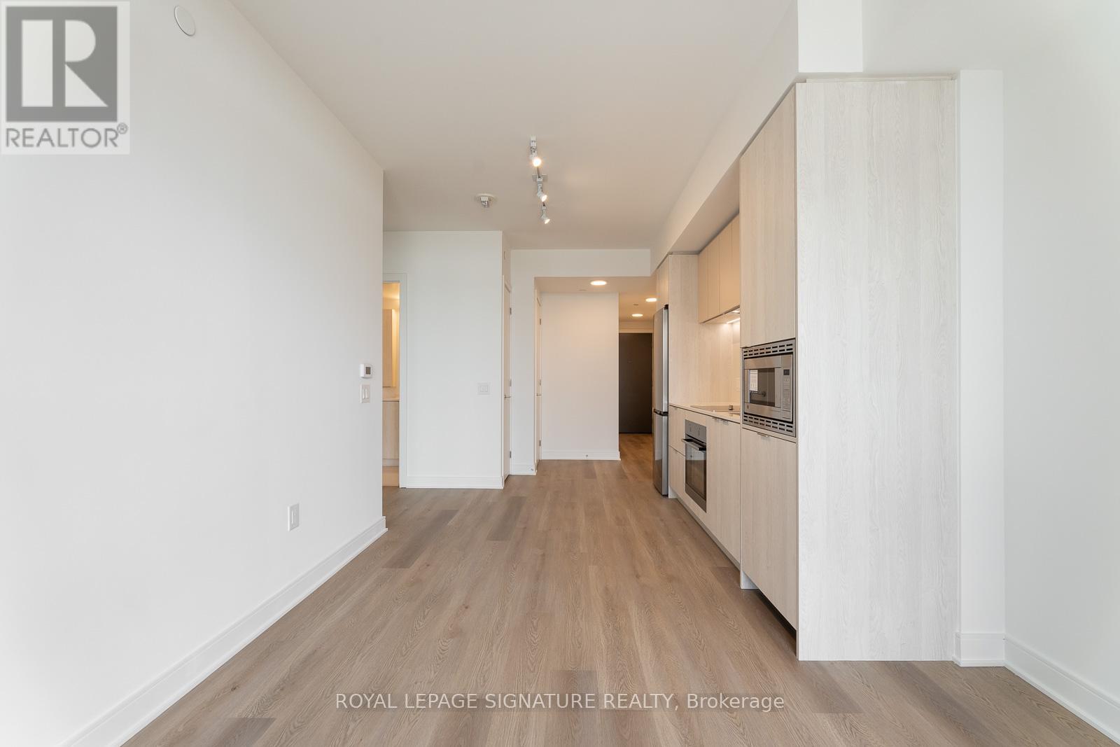 Apartment at 526 - 86 DUNDAS STREET E, Mississauga