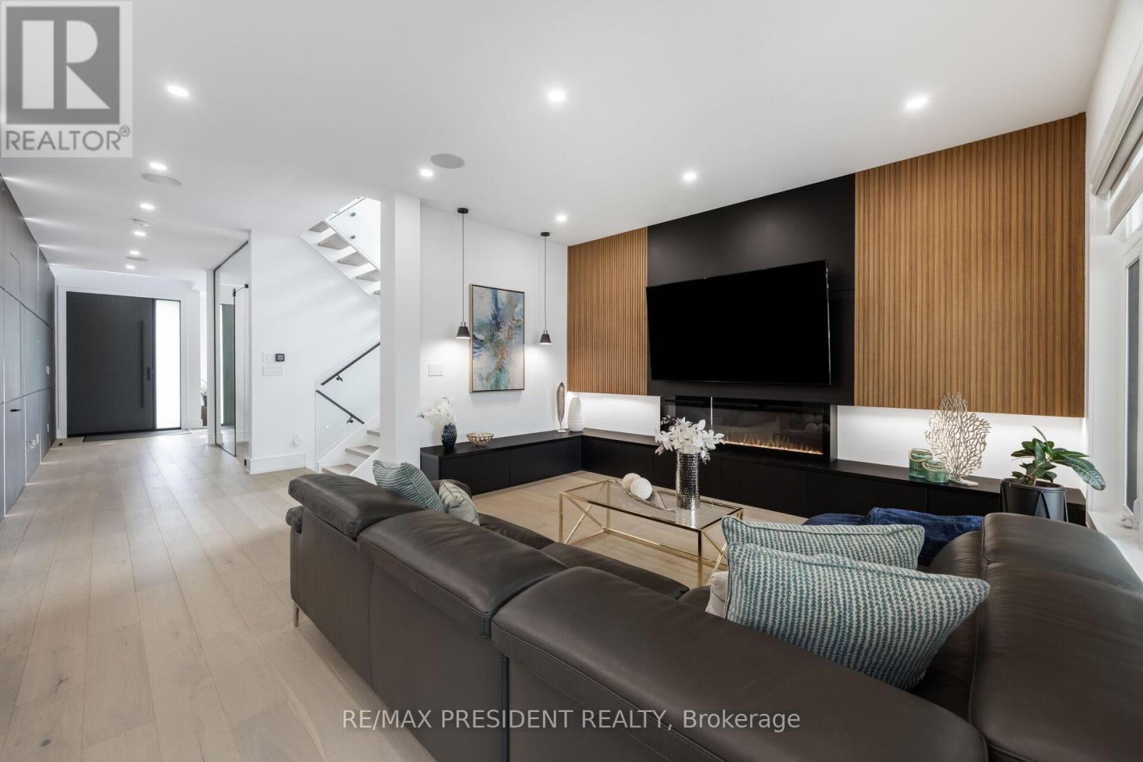 Detached at 1081 OGDEN AVENUE, Mississauga
