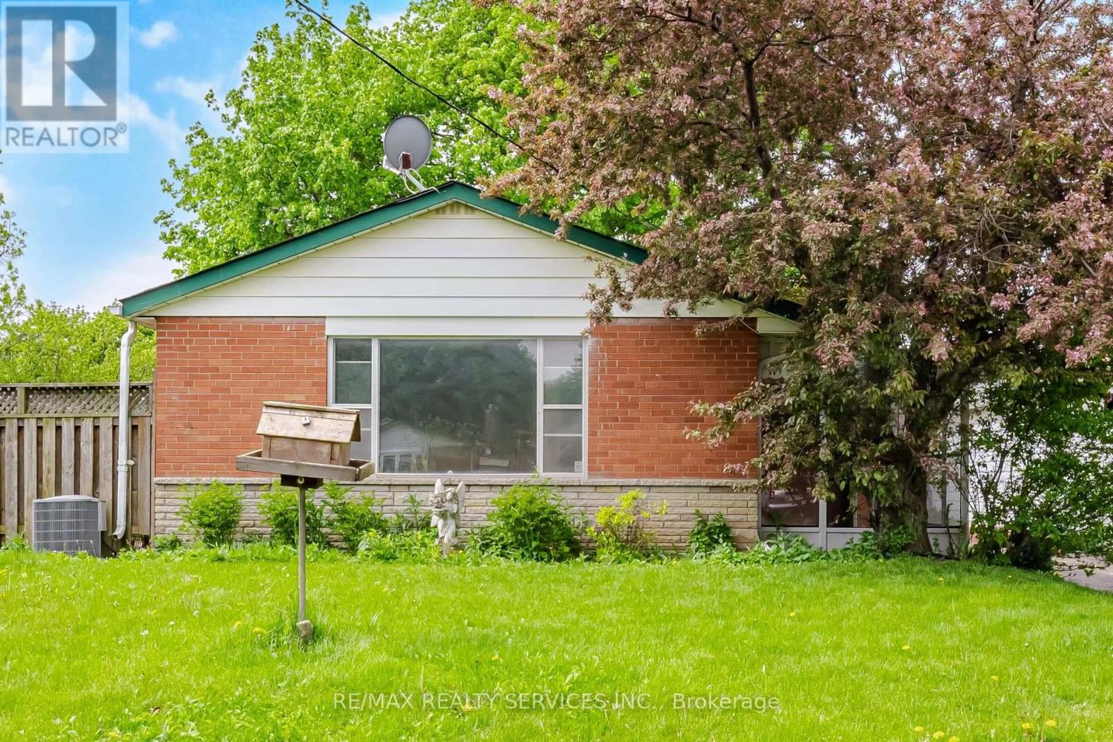 Detached at 27 HADRINA STREET, Brampton (Northwood Park)