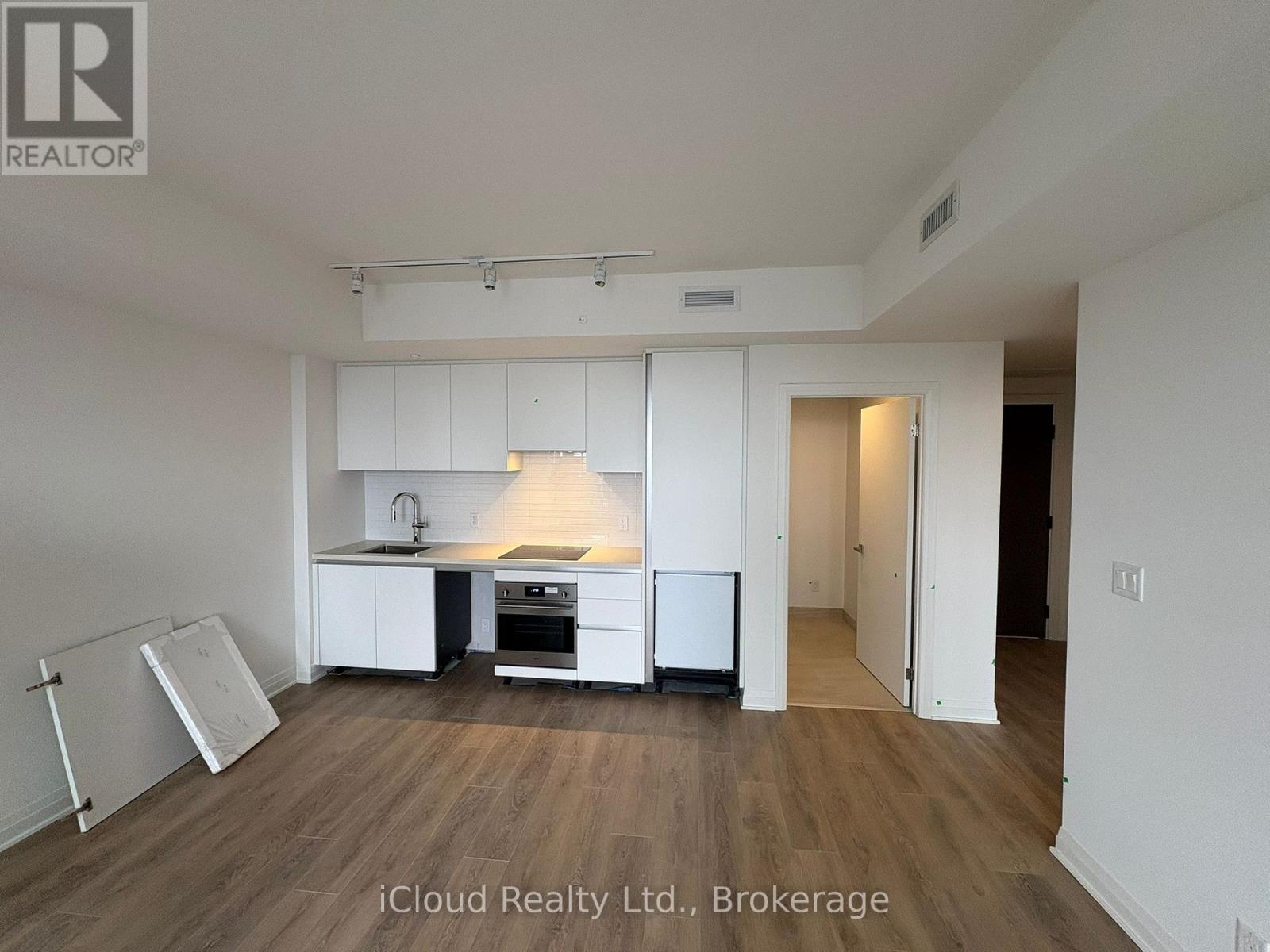 Apartment at 4907 - 4015 THE EXCHANGE, Mississauga