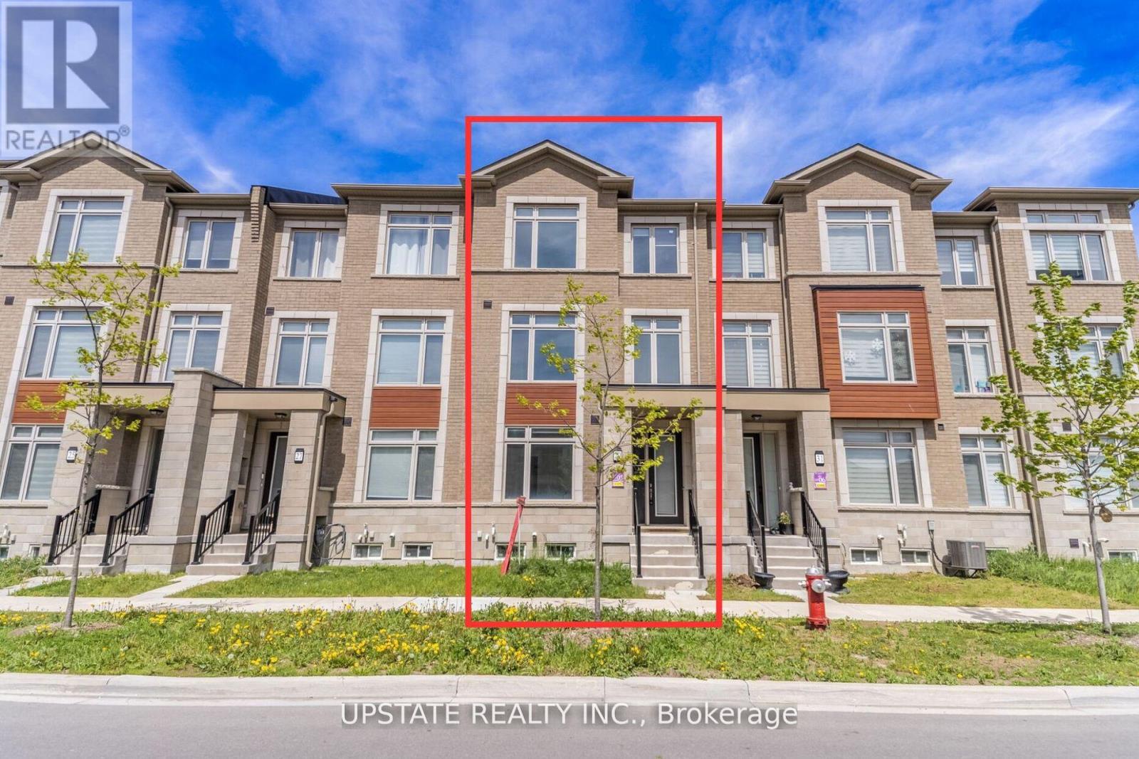 Townhouse at 29 RAVENBURY STREET, Brampton