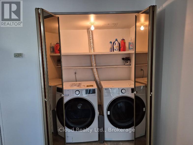 Apartment at 306 - 3100 KIRWIN AVENUE N, Mississauga