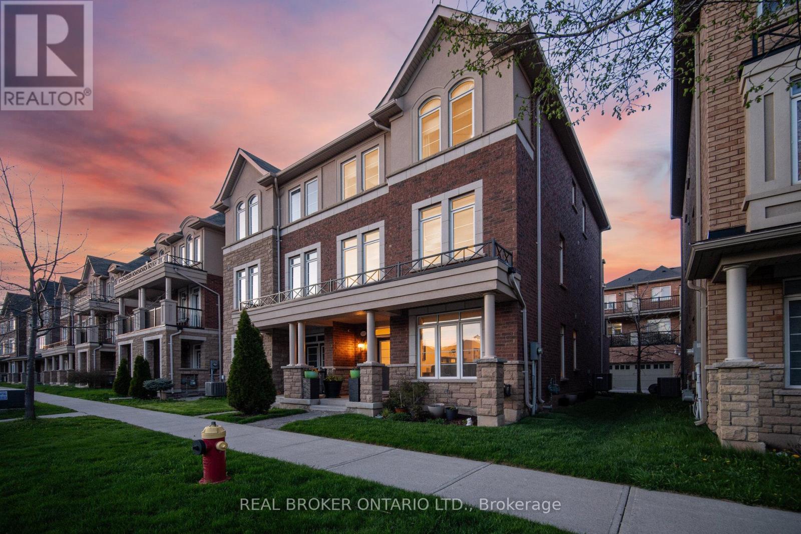 Townhouse at 3077 PRESERVE DRIVE, Oakville (GO Glenorchy)