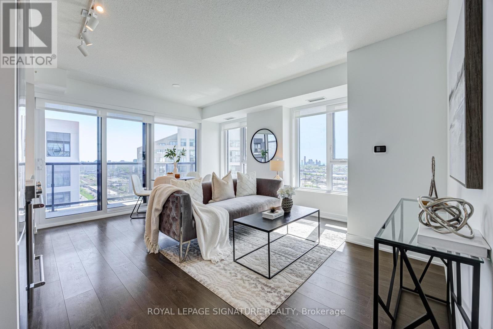 Apartment at 2008 - 30 SAMUEL WOOD WAY, Toronto (Islington-City Centre West)