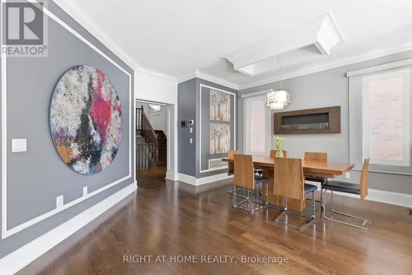 Detached at 10 LEARMONT AVENUE, Caledon