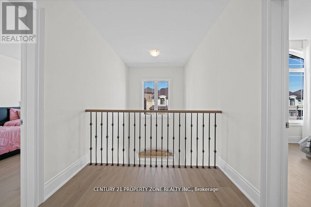 Detached at 84 JAMES WALKER AVENUE, Caledon