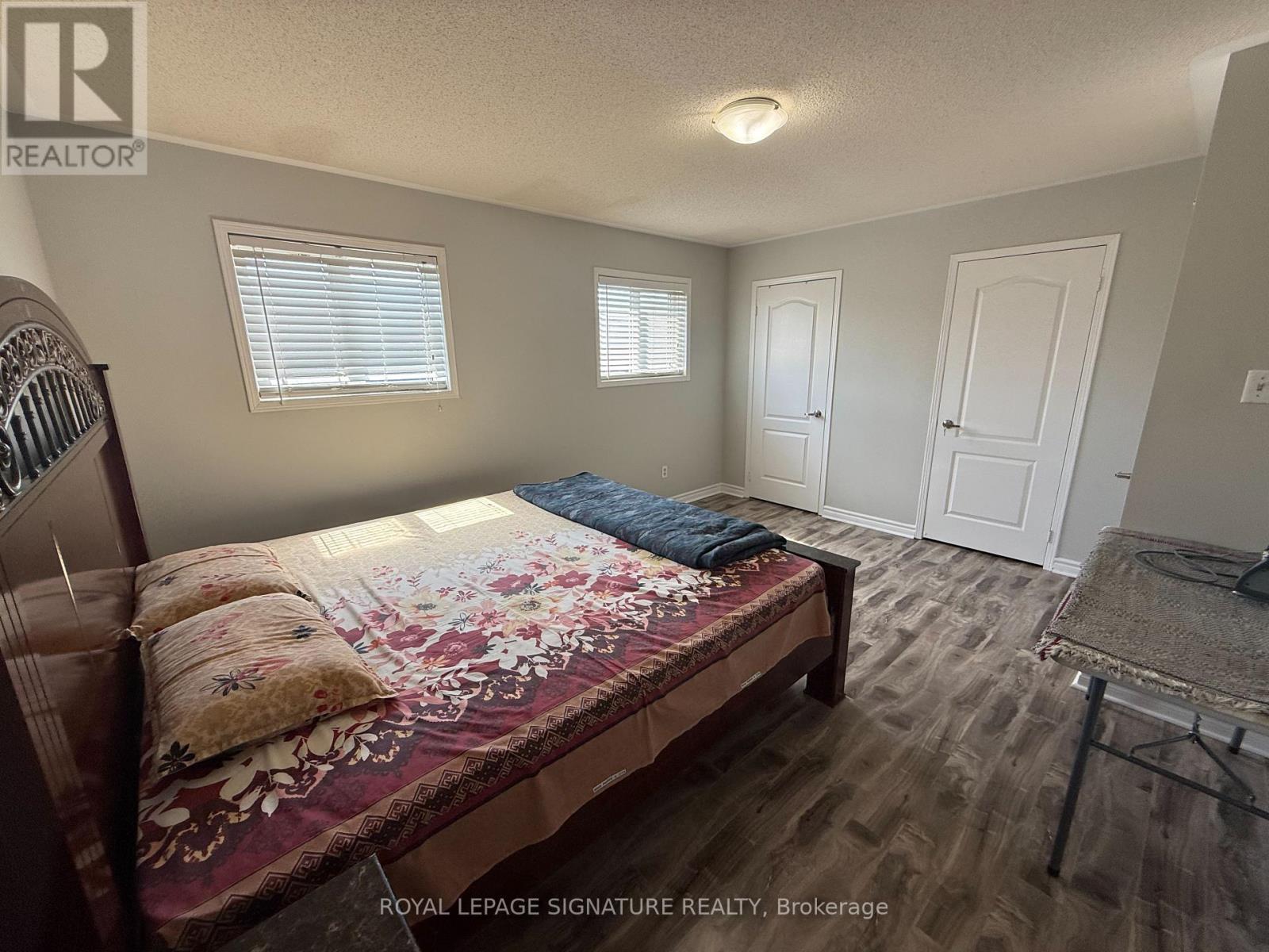 Semi-Detached/Link at 814 GOLDEN FARMER WAY, Mississauga