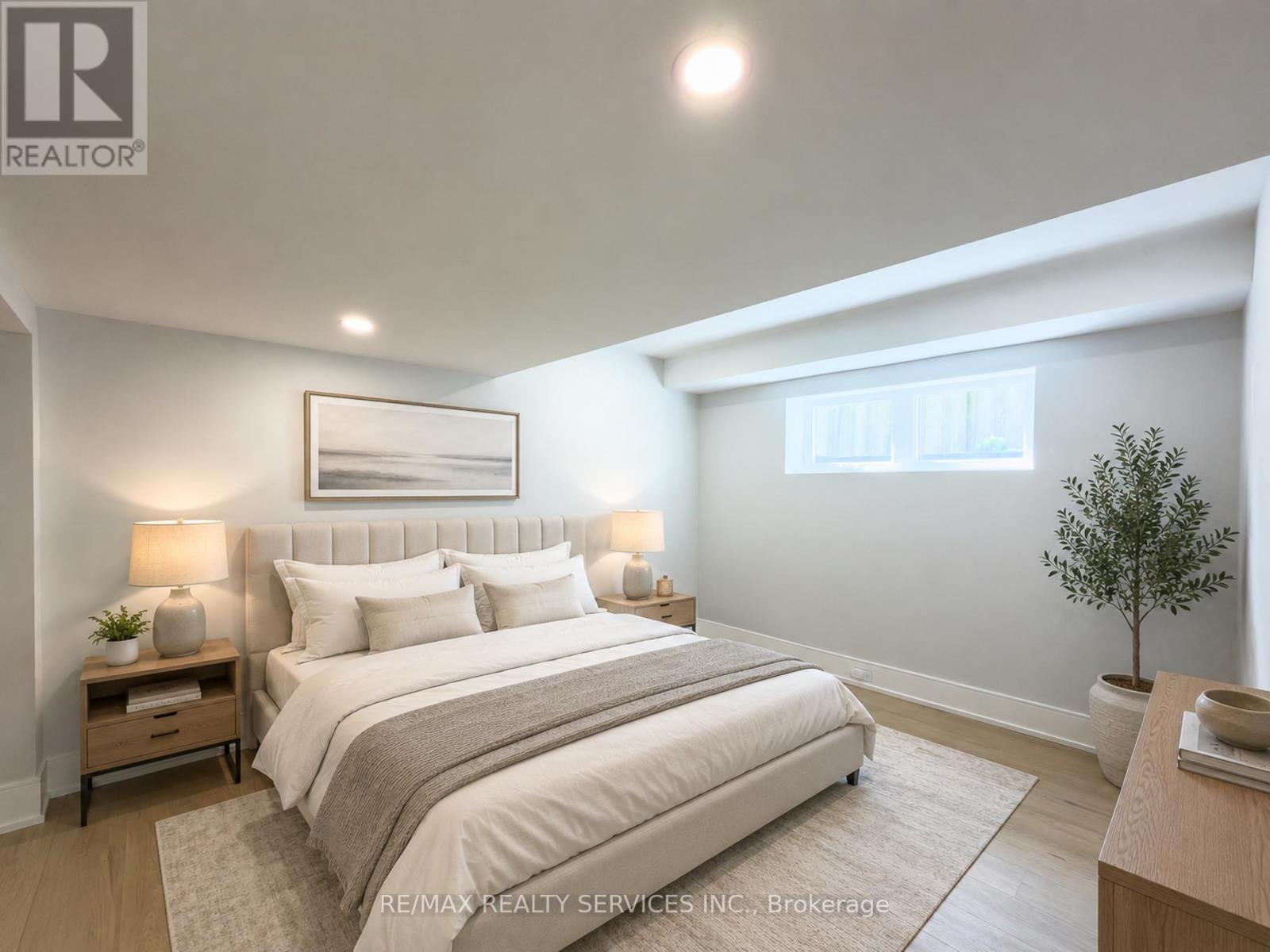 Detached at 519 THIRD LINE, Oakville