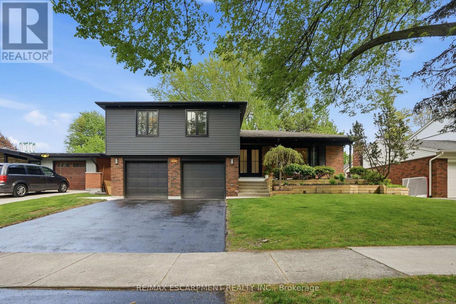 Detached at 345 RANKIN DRIVE, Burlington