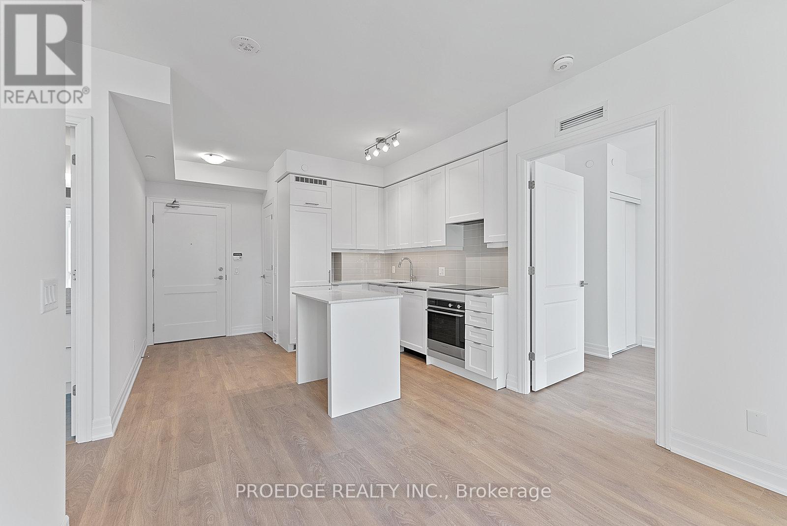 Apartment at 801 - 30 ELM DRIVE W, Mississauga