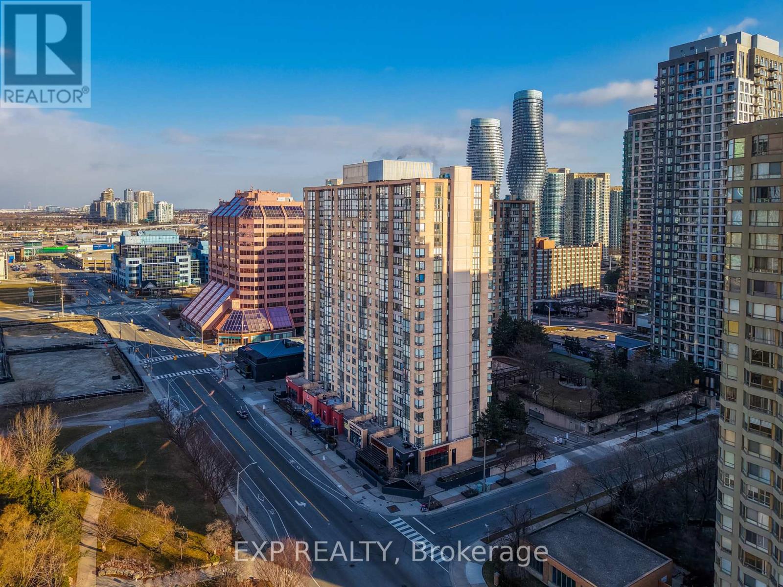Apartment at 510 - 265 ENFIELD PLACE, Mississauga (City Centre)