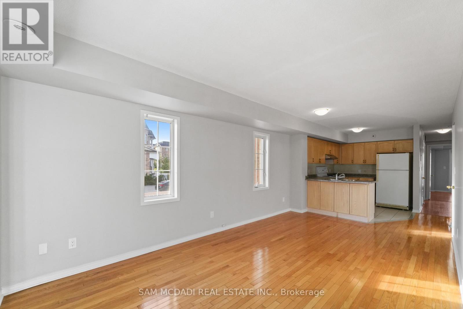 Townhouse at 22 - 3055 ELMCREEK ROAD, Mississauga