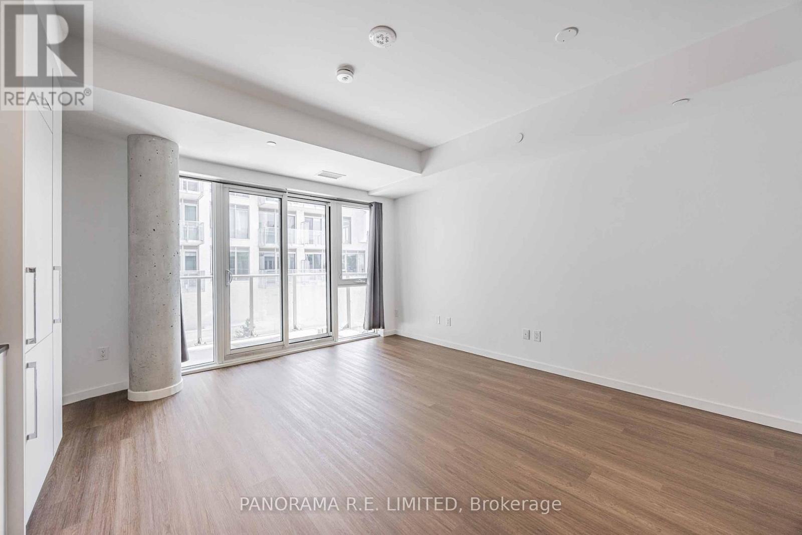 Apartment at 305 - 689 THE QUEENSWAY, Toronto