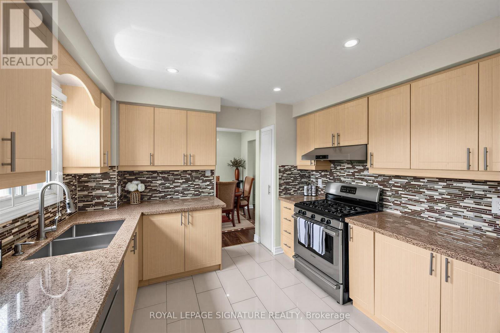 Detached at 7258 VERNOR DRIVE, Mississauga