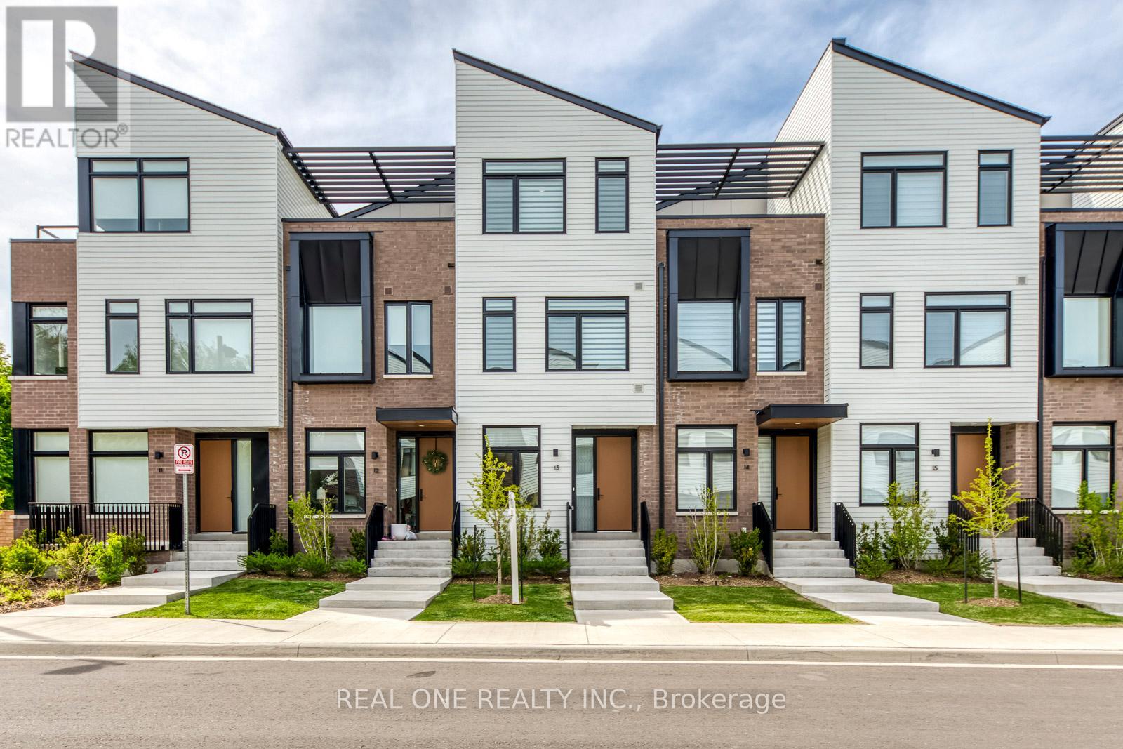 Townhouse at 13 - 20 LOU PARSONS WAY, Mississauga