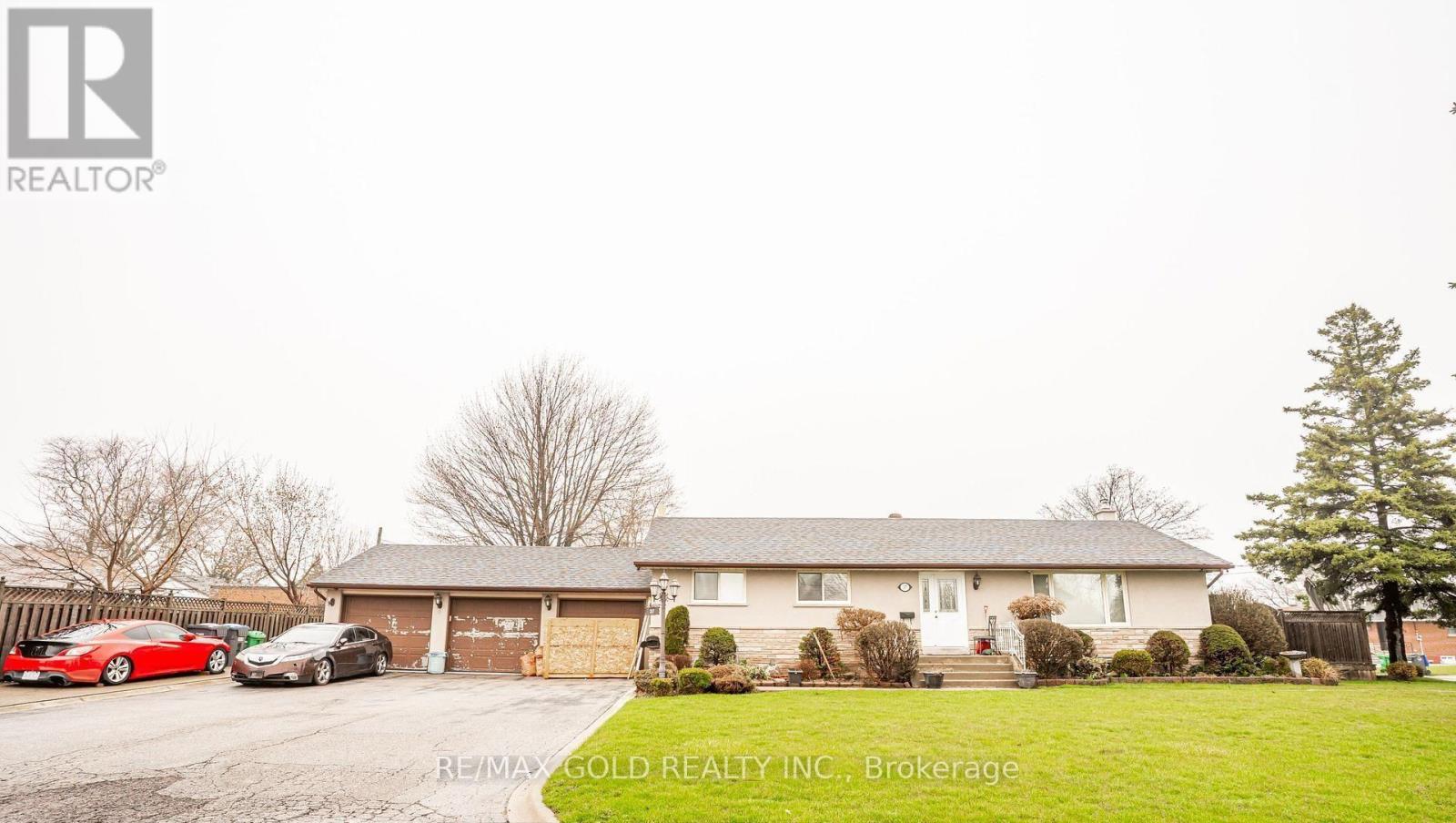 Detached at 37 CARLYLE CRESCENT, Brampton (Brampton East)