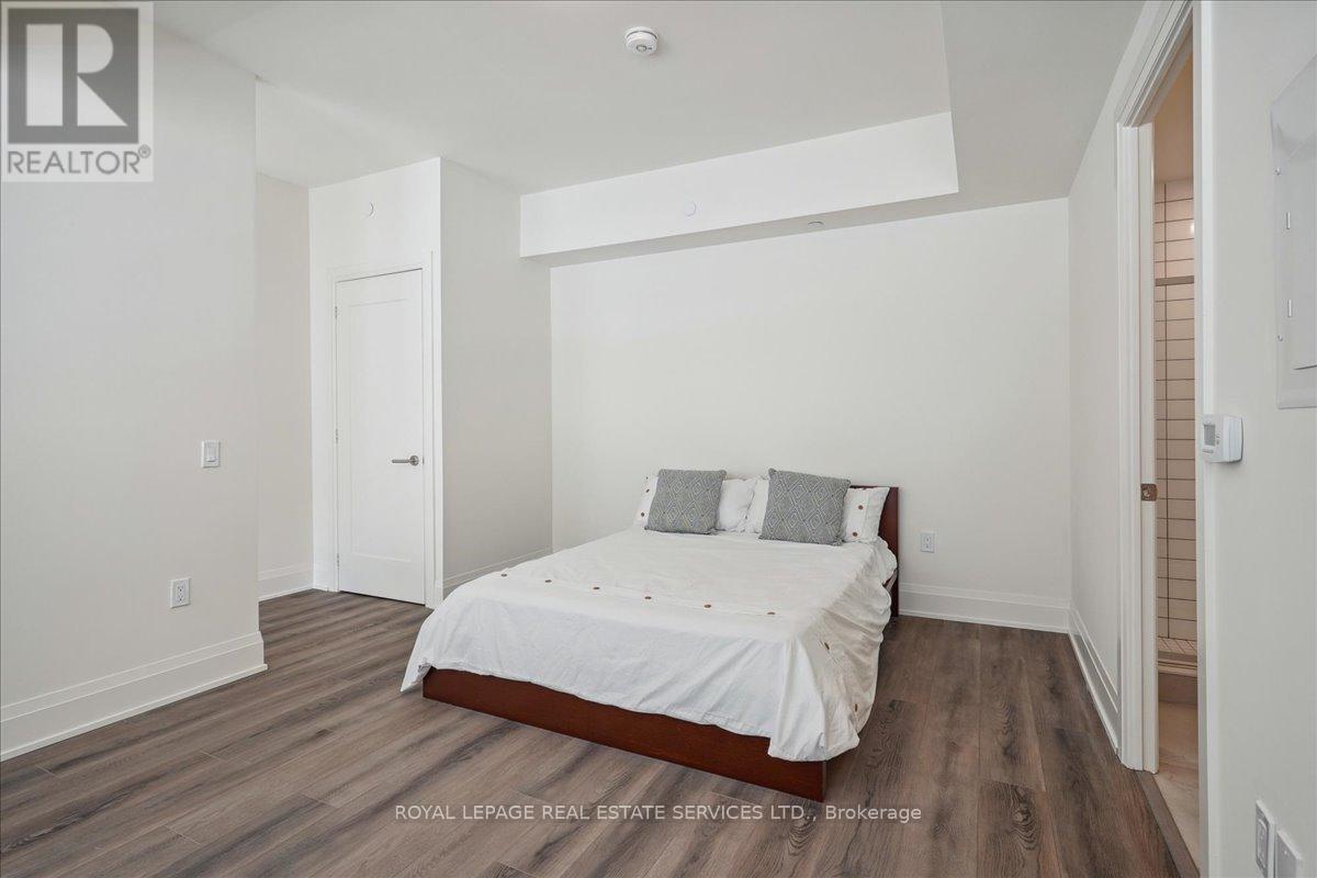 Townhouse at 103 - 509 DUNDAS STREET W, Oakville