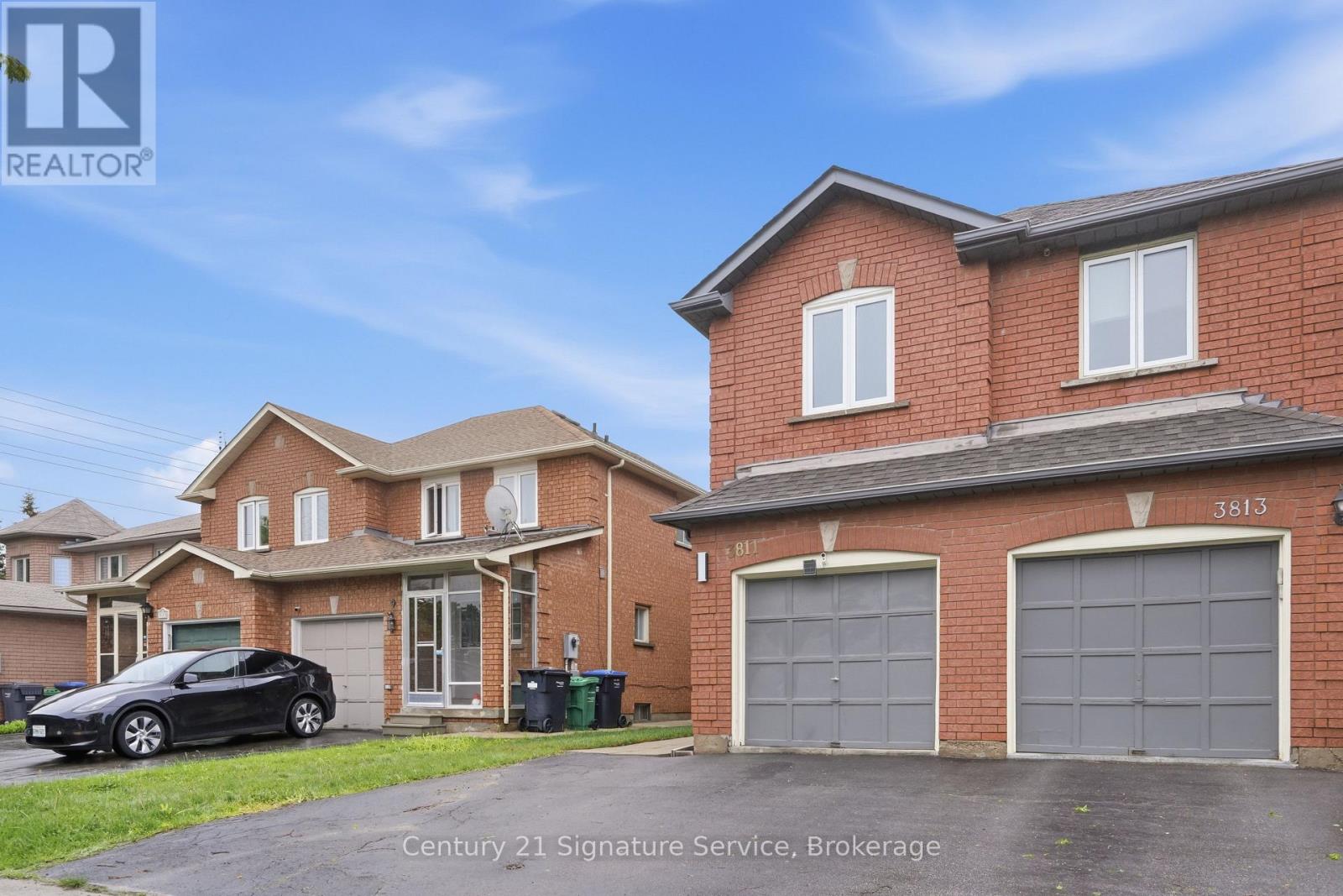 Semi-Detached/Link at 3811 DENSBURY DRIVE, Mississauga (Lisgar)