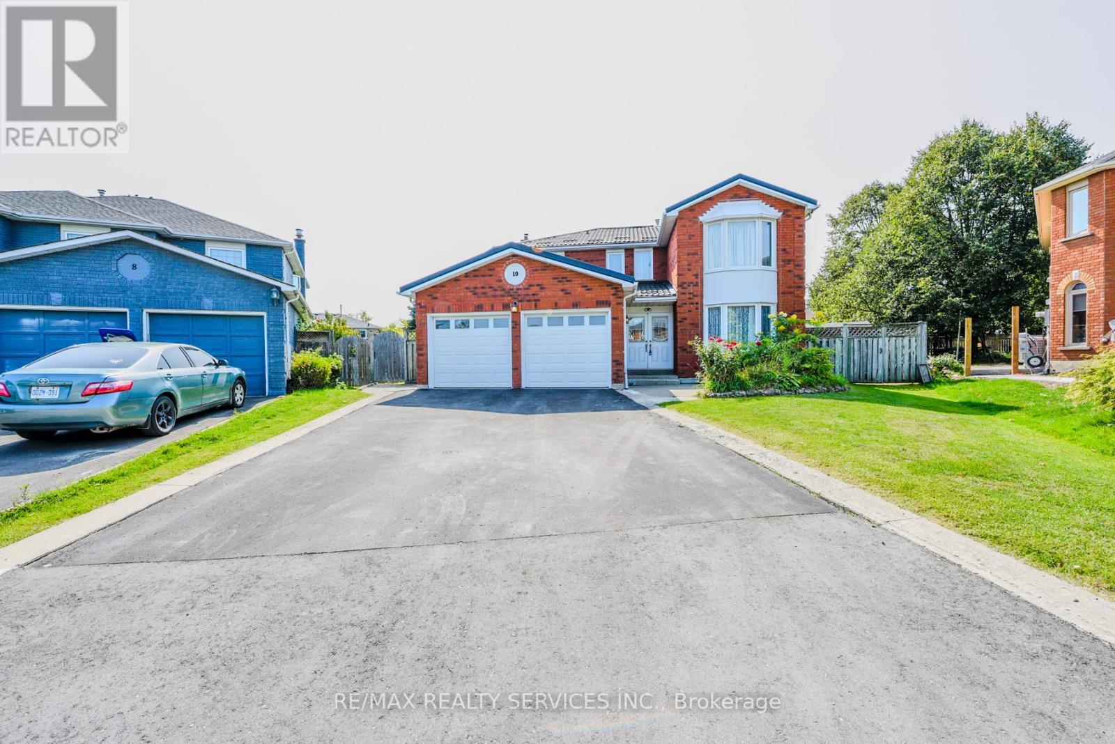 Detached at 10 ST MARK PLACE, Brampton