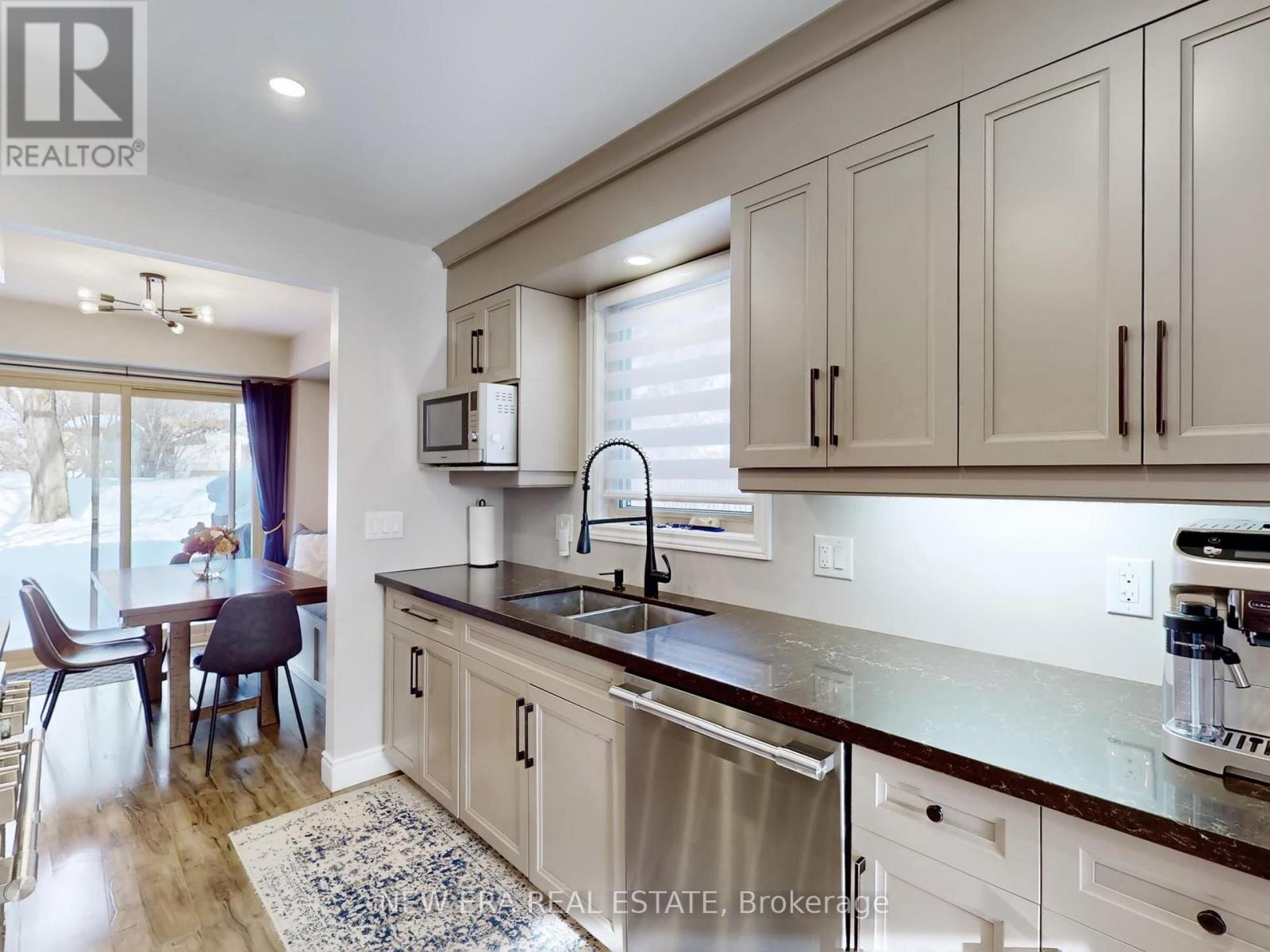 Semi-Detached/Link at 7189 JOLIETTE CRESCENT, Mississauga