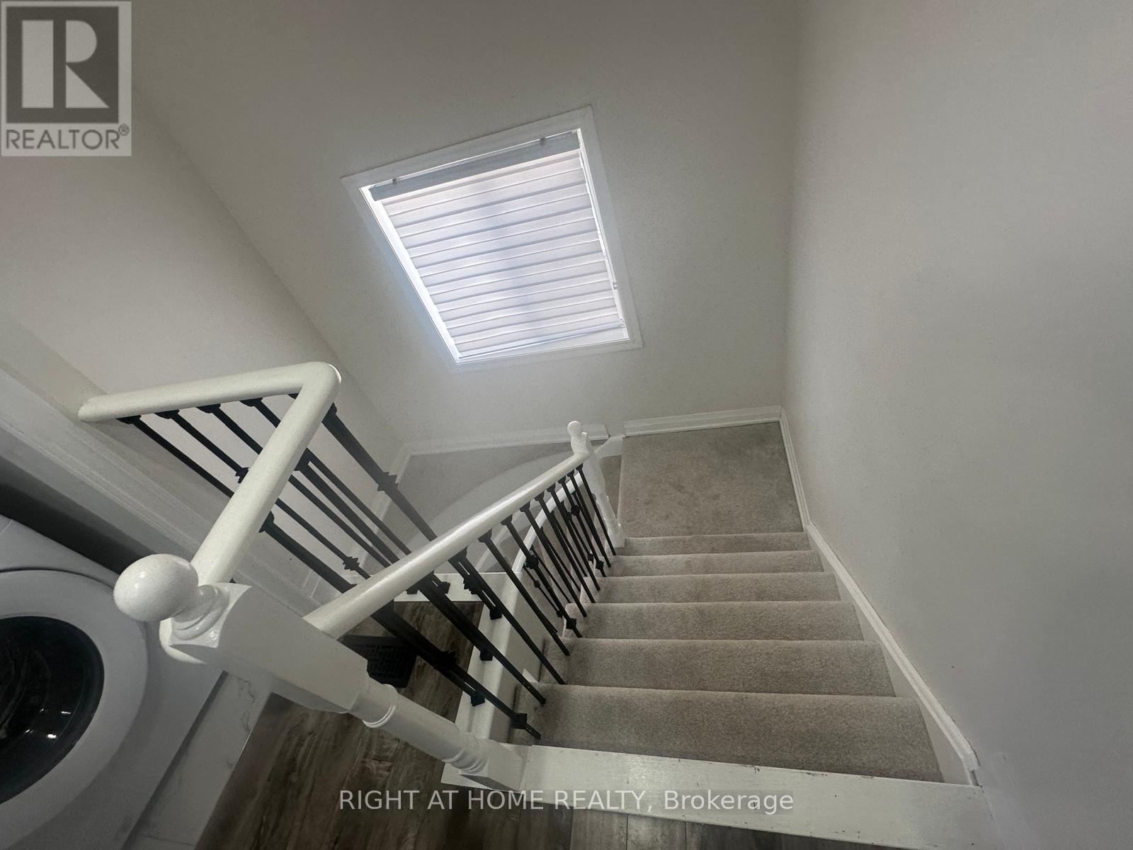 Detached at 1015 MCCUAIG DRIVE, Milton
