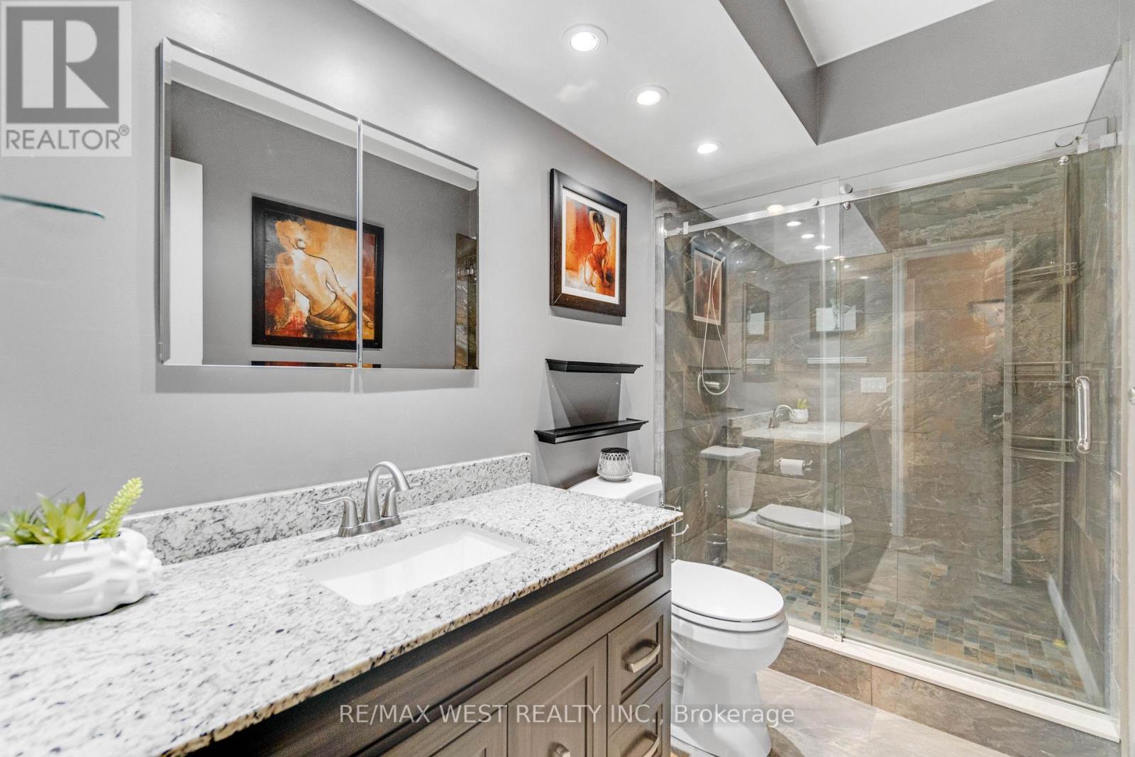 Semi-Detached/Link at 941 STAINTON DRIVE, Mississauga