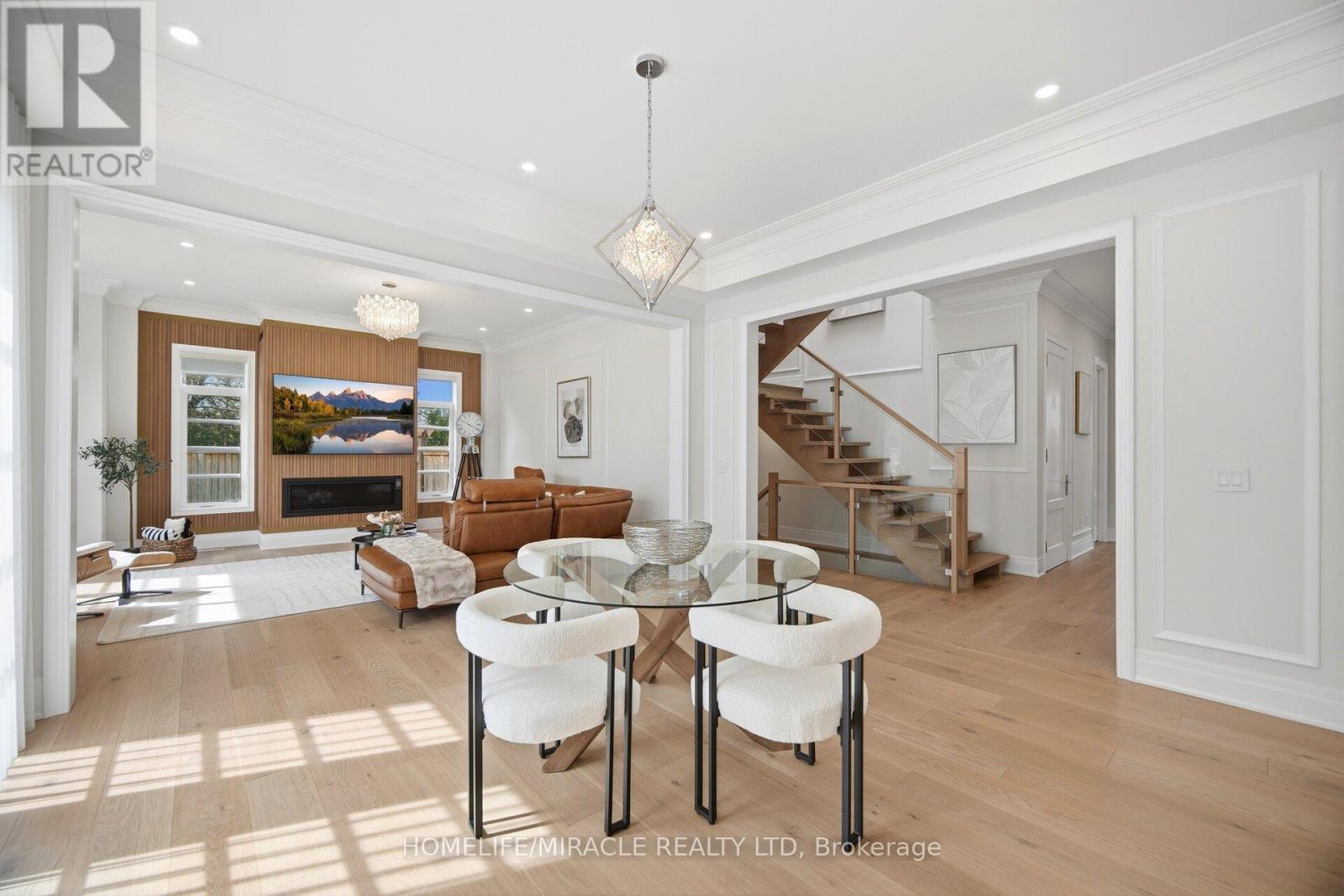 Detached at 225 PRINCE GEORGE CRESCENT, Oakville