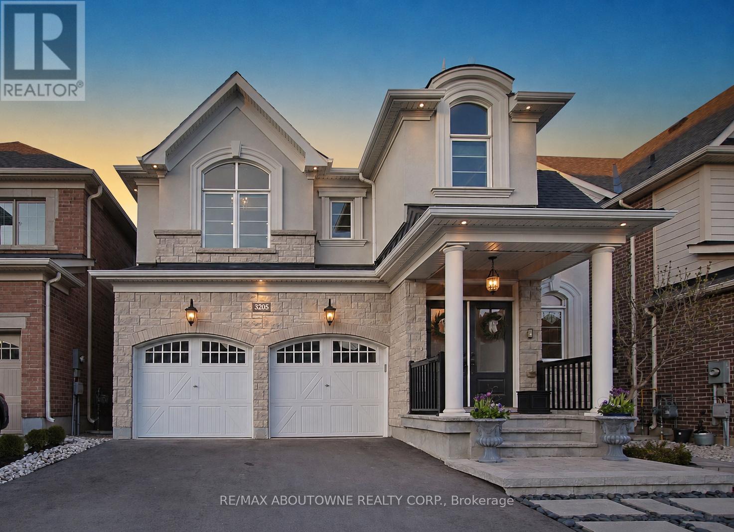 Detached at 3205 VIOLET GARDENS, Oakville