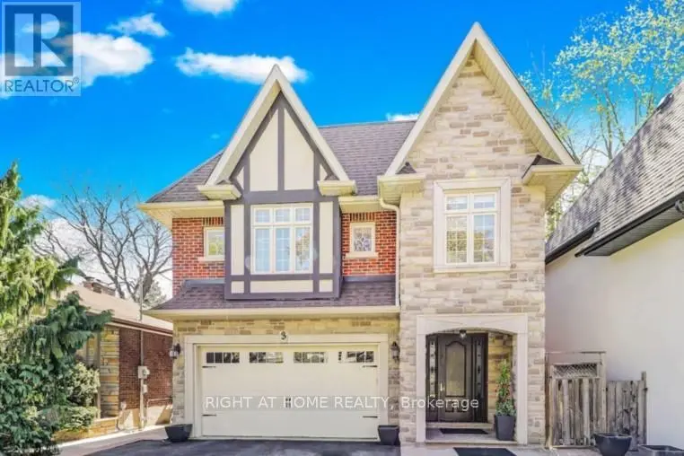 Detached at 3 WESTROSE AVENUE, Toronto
