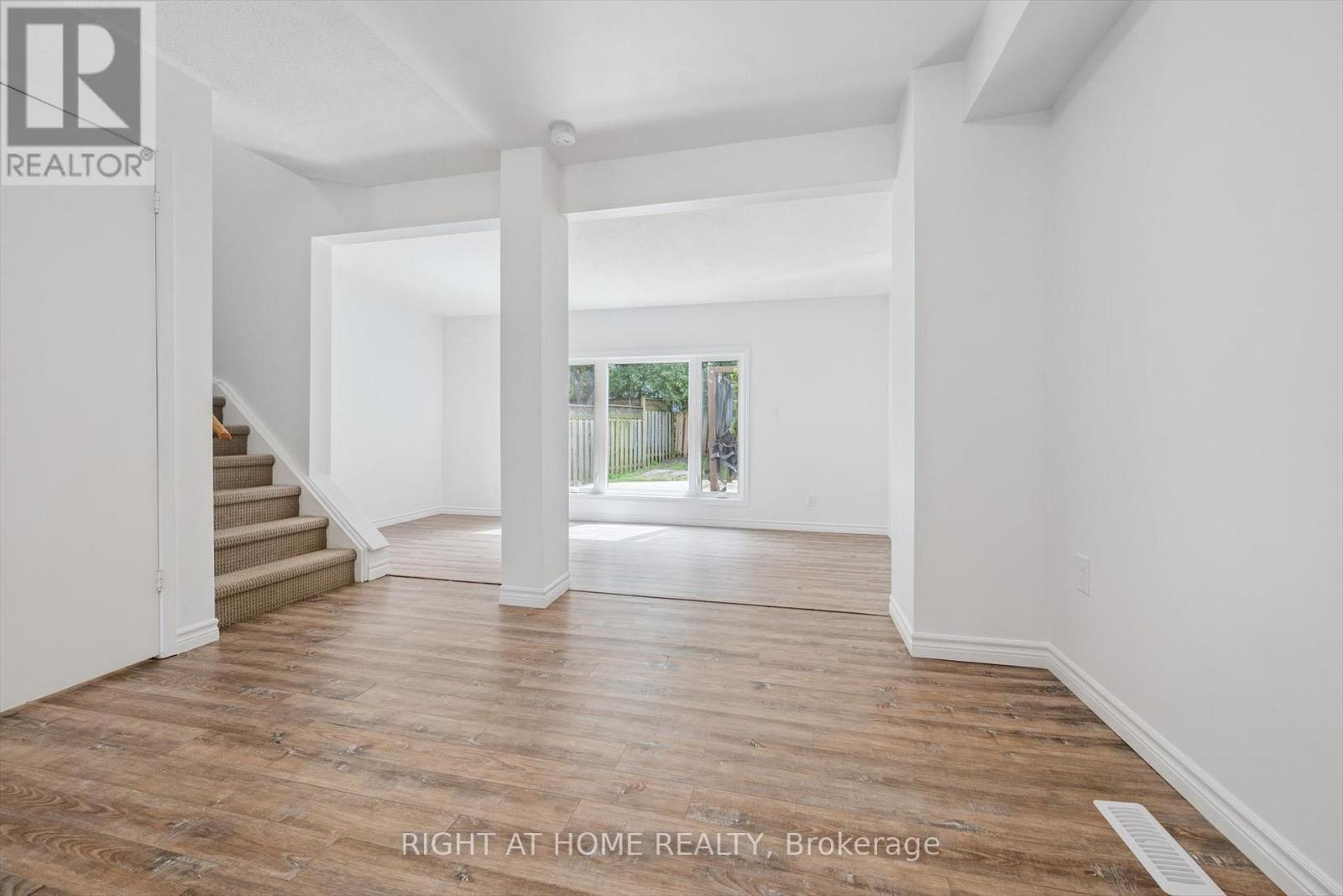 Semi-Detached/Link at 2432 MALCOLM CRESCENT, Burlington