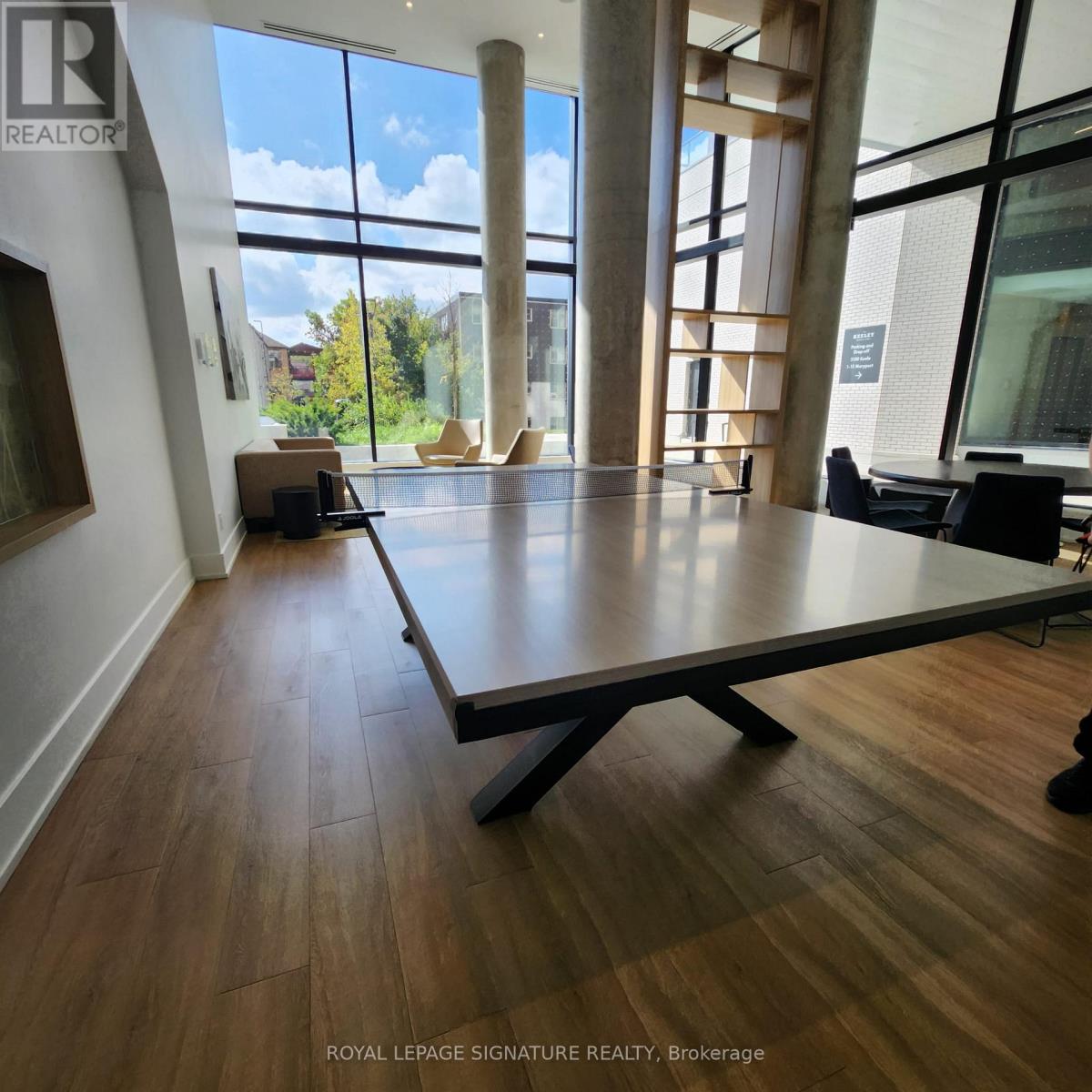 Apartment at 910 - 3100 KEELE STREET W, Toronto