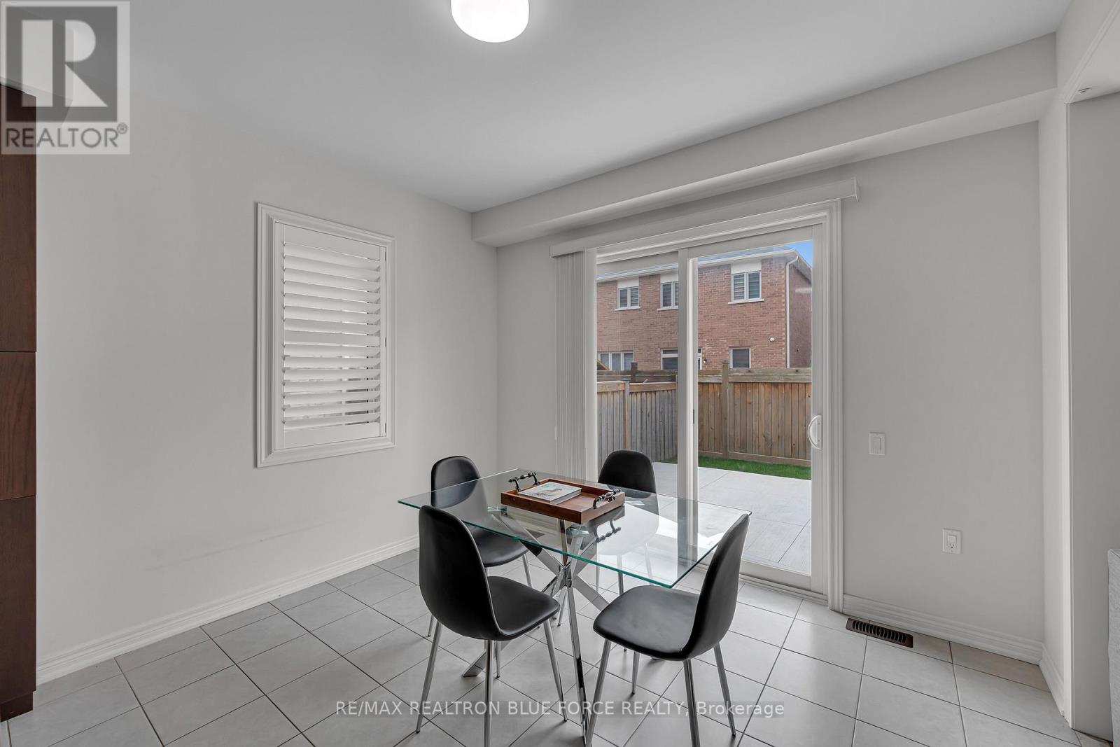 Detached at 38 PINEDALE AVENUE, Caledon