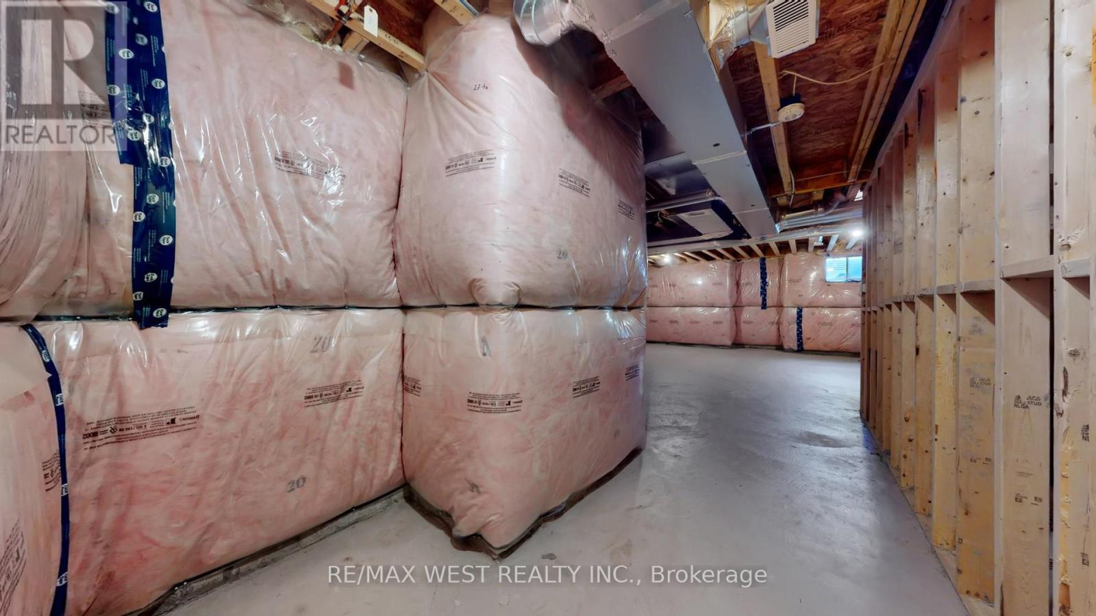 Townhouse at 902 SUMAC CRESCENT, Milton