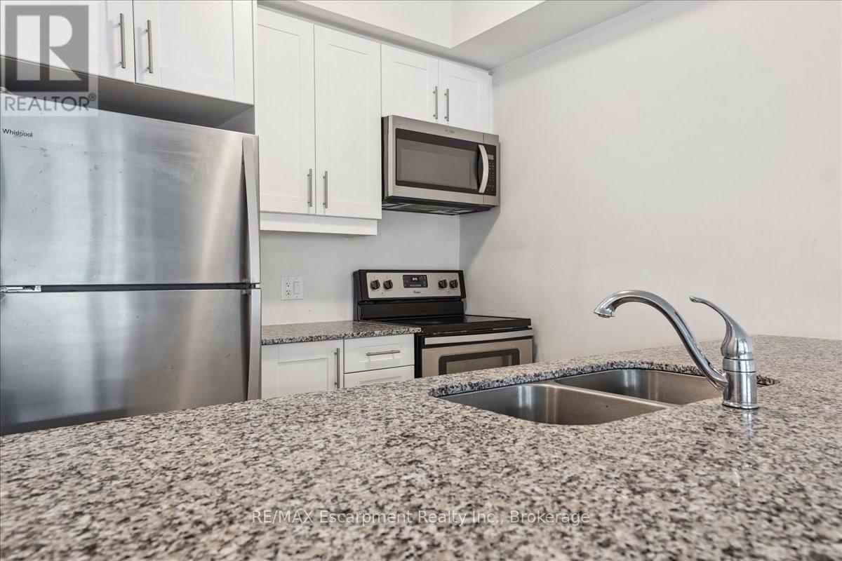 Townhouse at 211 - 2370 KHALSA GATE, Oakville