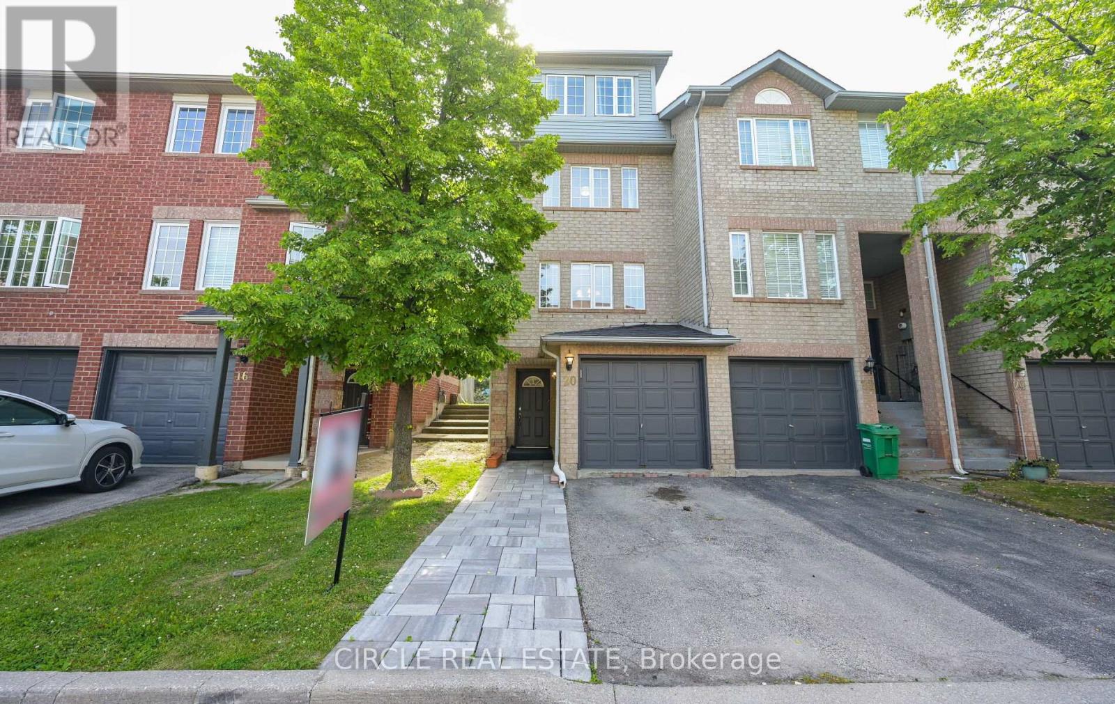 Townhouse at 20 - 20 SPADINA ROAD, Brampton