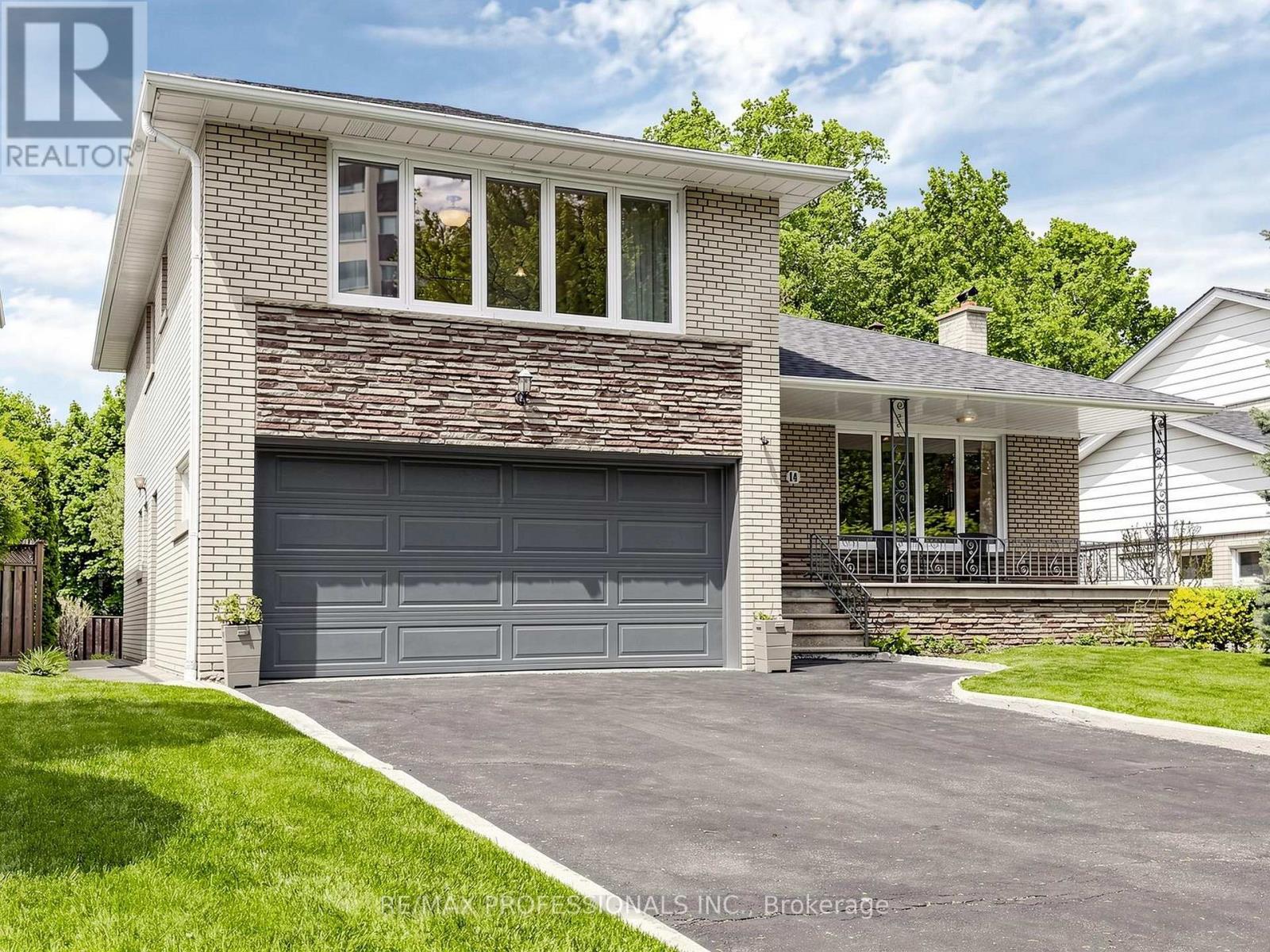 Detached at 14 WIDDICOMBE HILL, Toronto