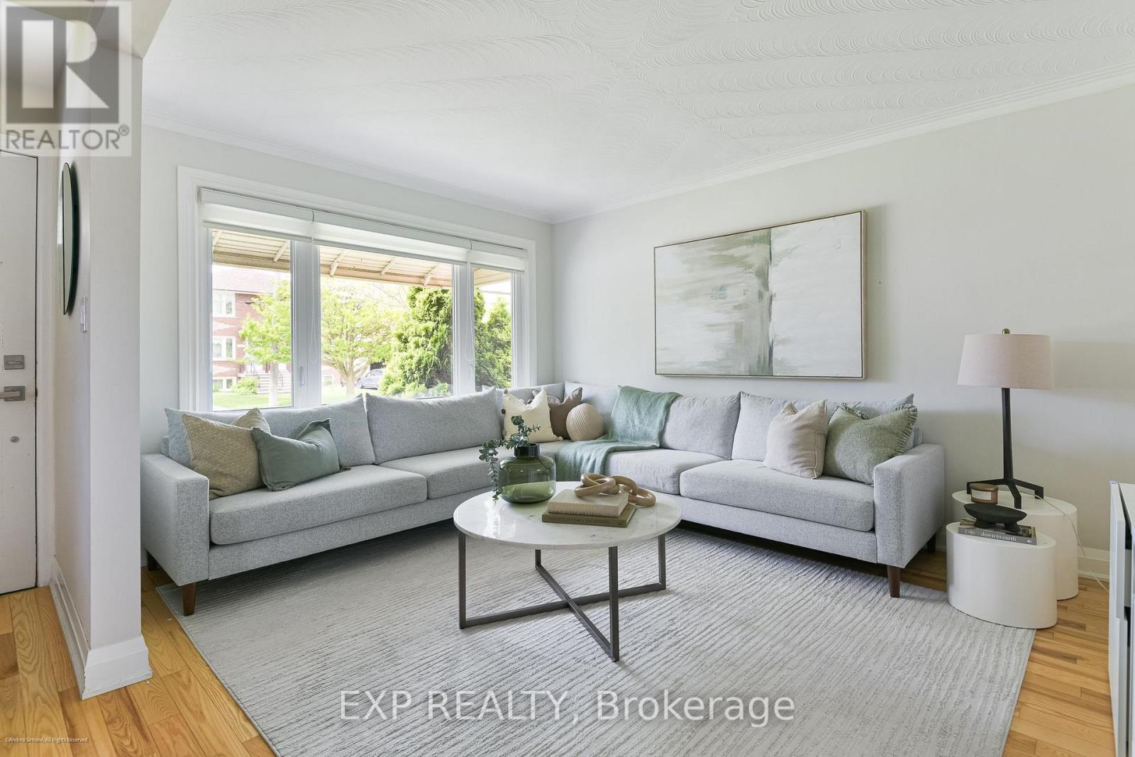 Detached at 125 TREEVIEW DRIVE, Toronto
