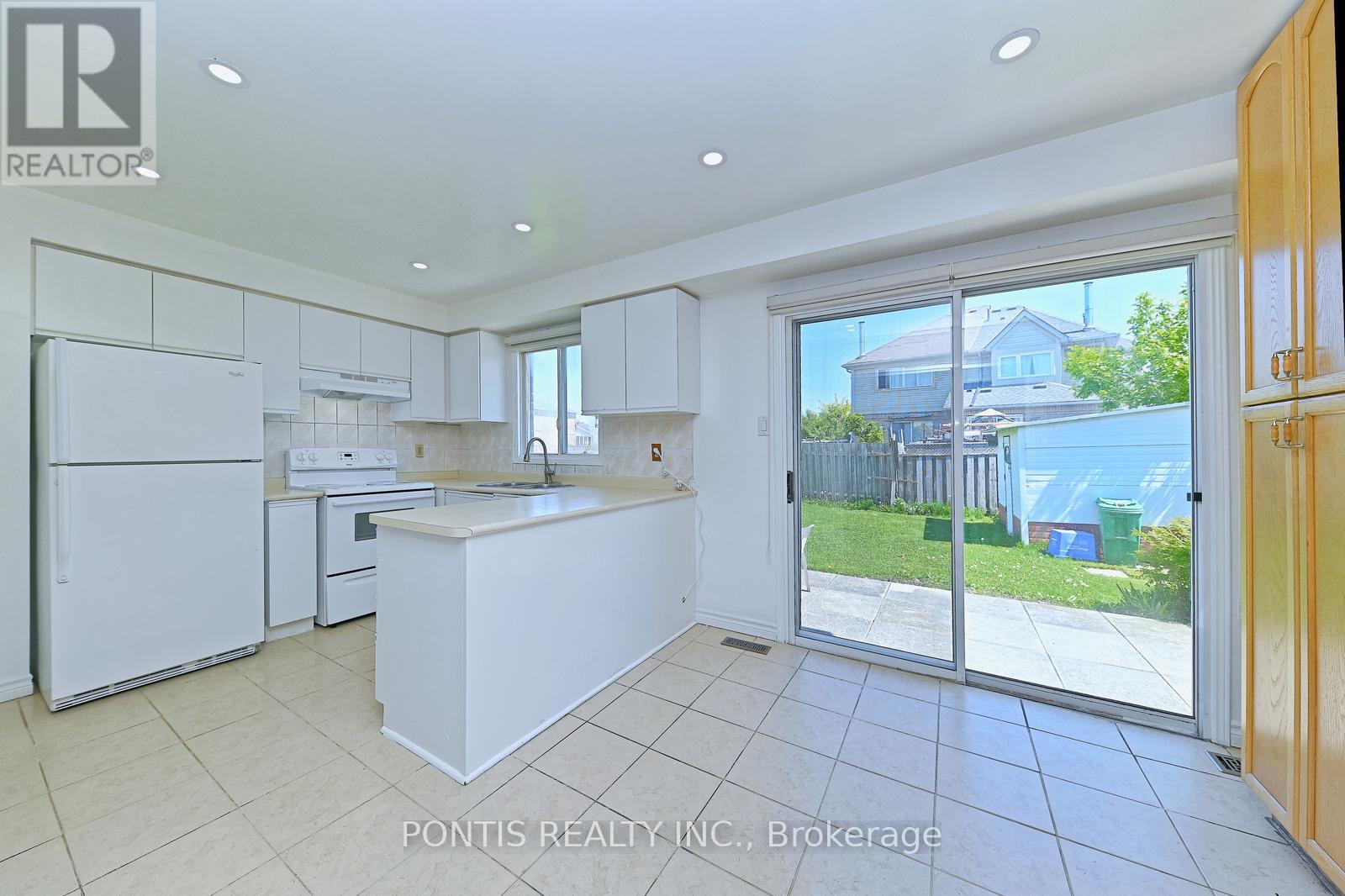 Detached at 198 MOFFATT AVENUE, Brampton