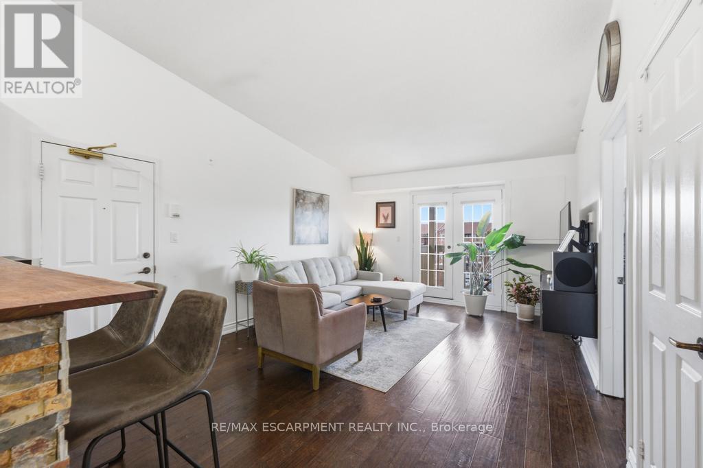 Townhouse at 410 - 4013 KILMER DRIVE, Burlington