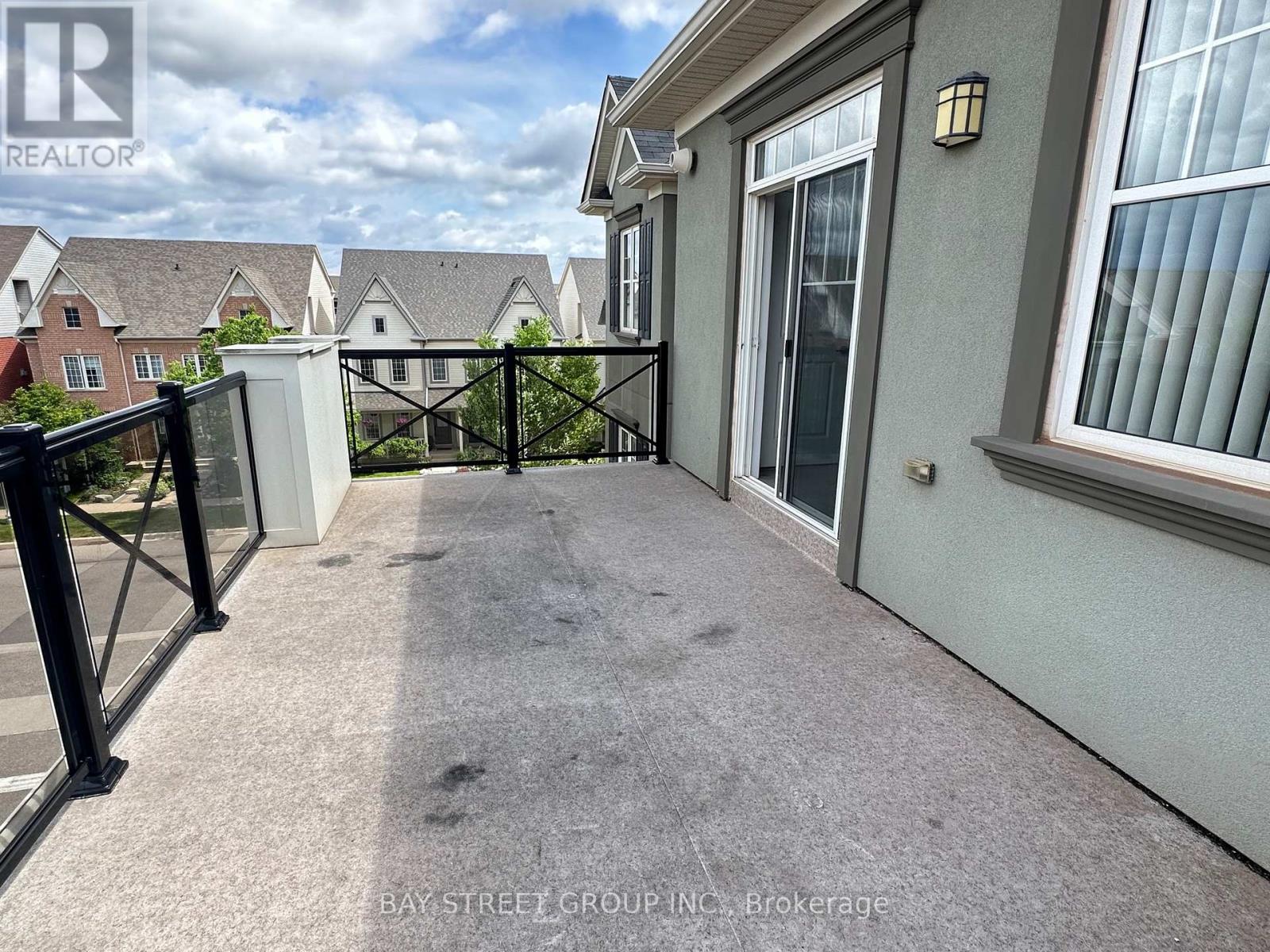 Townhouse at 305 - 2333 SAWGRASS DRIVE, Oakville