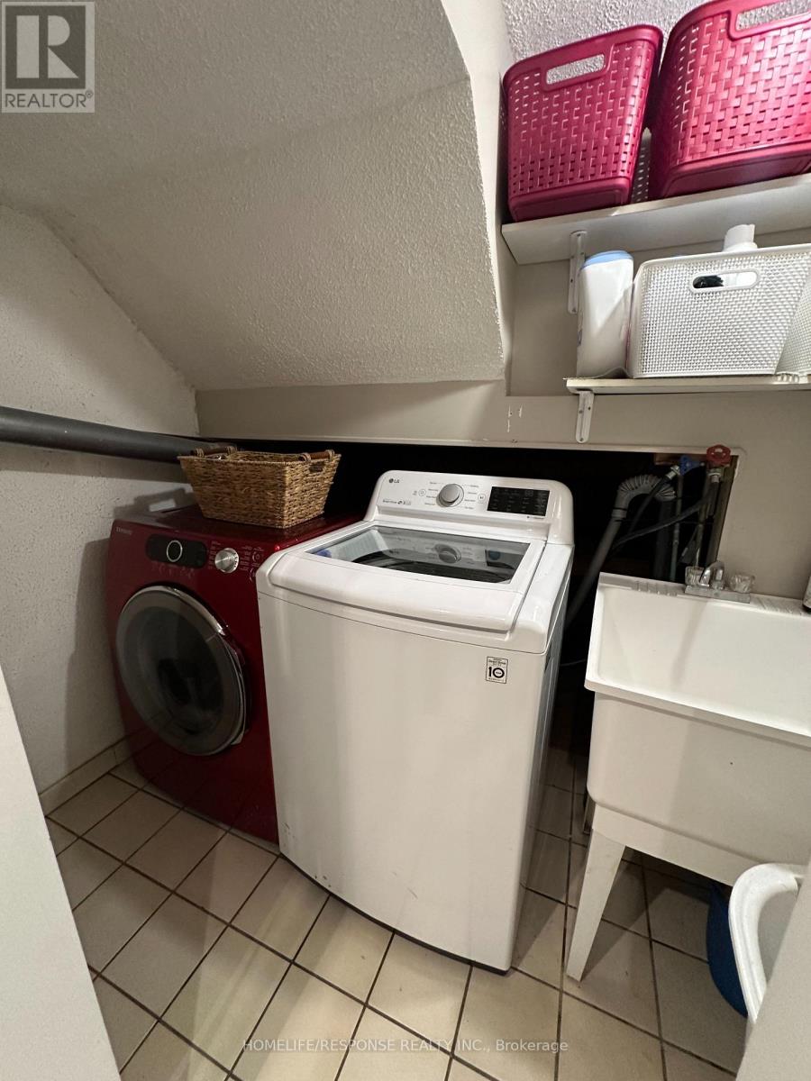 Semi-Detached/Link at 3430 HOMARK DRIVE, Mississauga