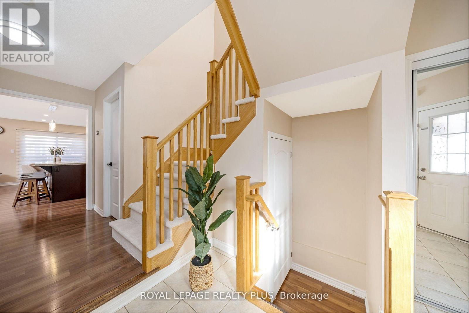 Townhouse at 1542 GAINER CRESCENT, Milton