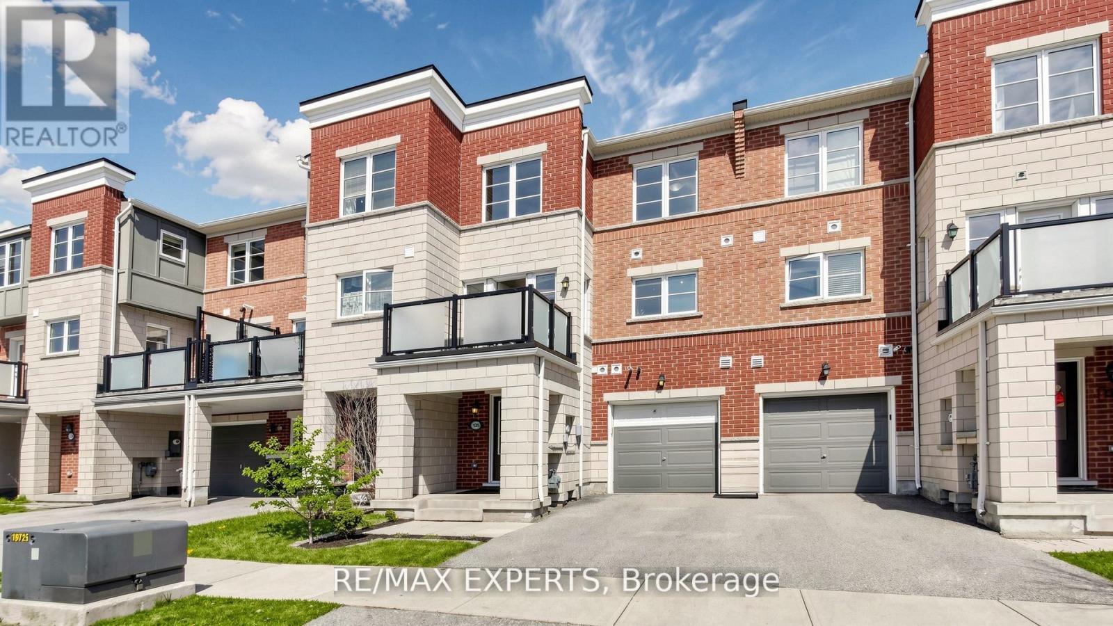 Townhouse at 128 BAYCLIFFE CRESCENT, Brampton