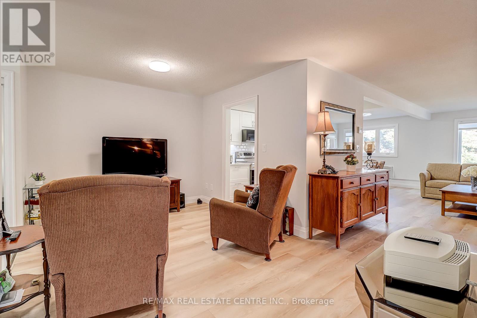 Apartment at 57 - 3050 PINEMEADOW DRIVE, Burlington