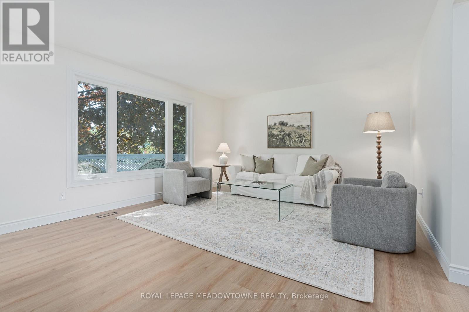 Detached at 17 COLLEGE STREET, Halton Hills