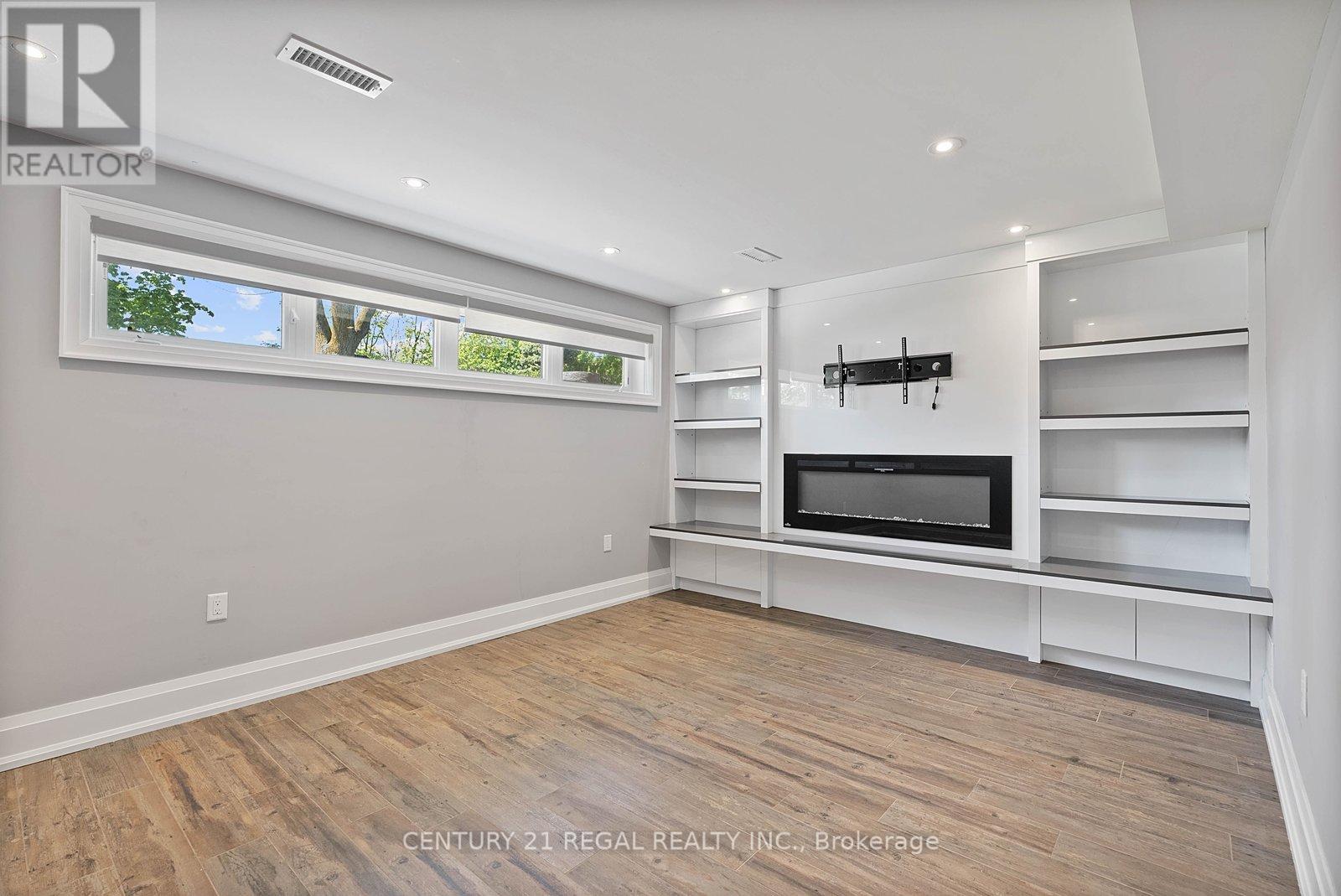 Detached at 18 ROWSE CRESCENT, Toronto