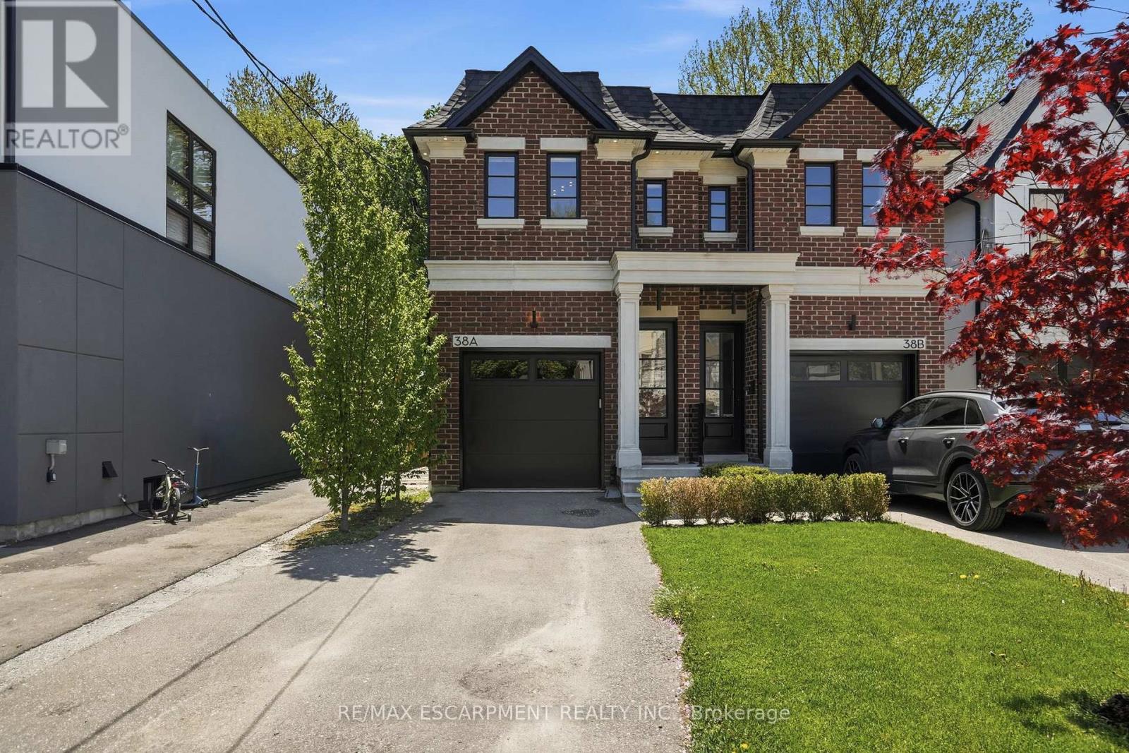 Semi-Detached/Link at 38A MAPLE AVENUE N, Mississauga