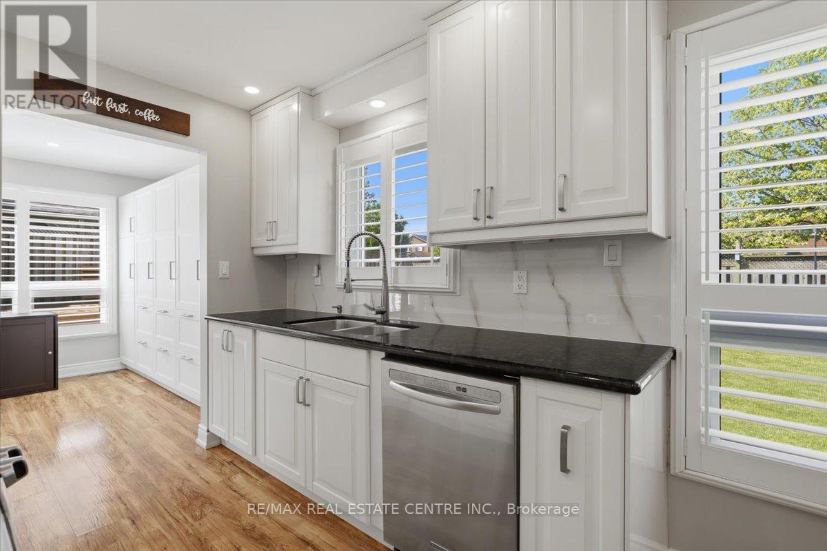 Semi-Detached/Link at 315 WOODLAWN CRESCENT, Milton